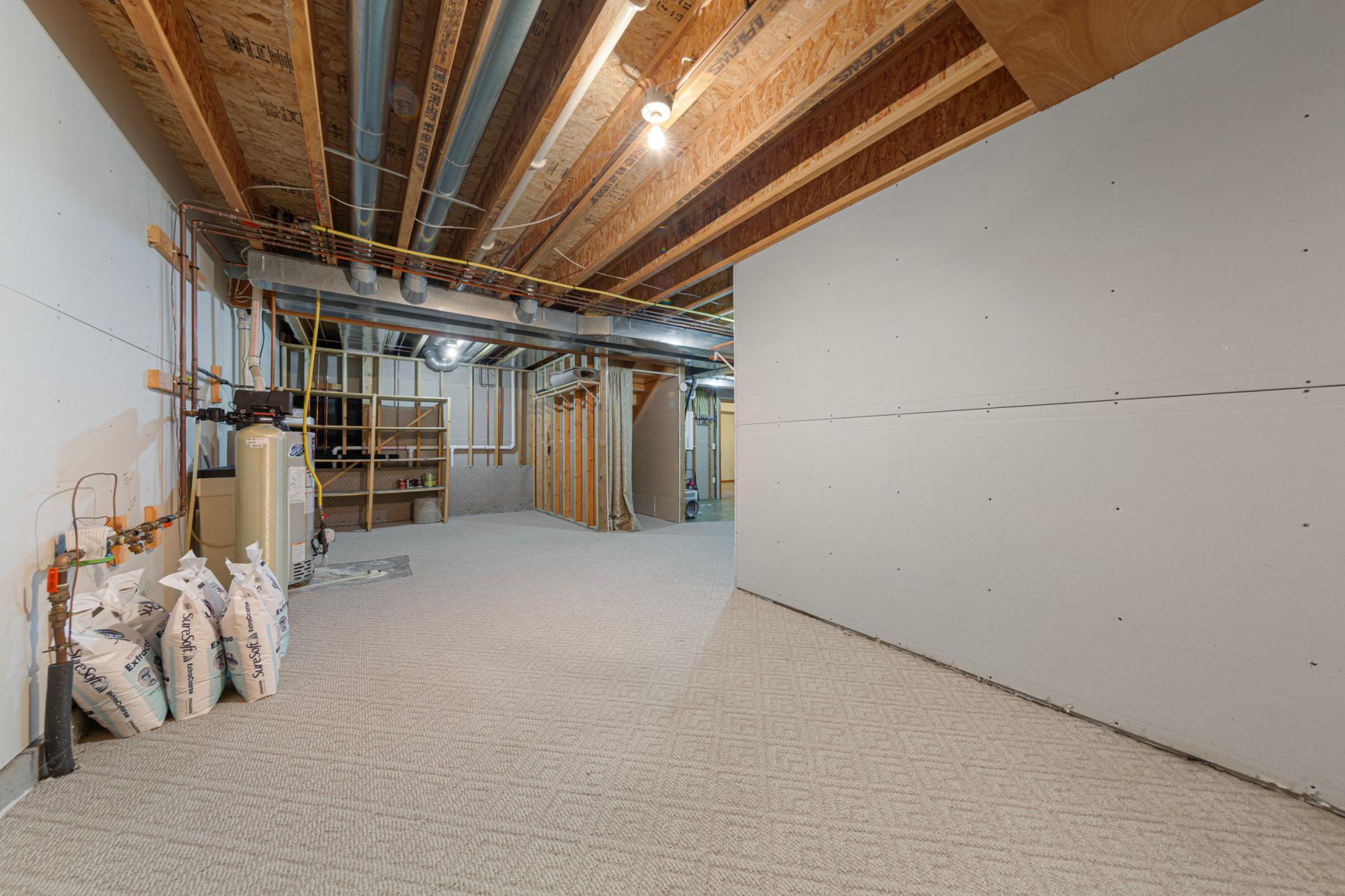 949 Rice St, Faribault, MN 55021