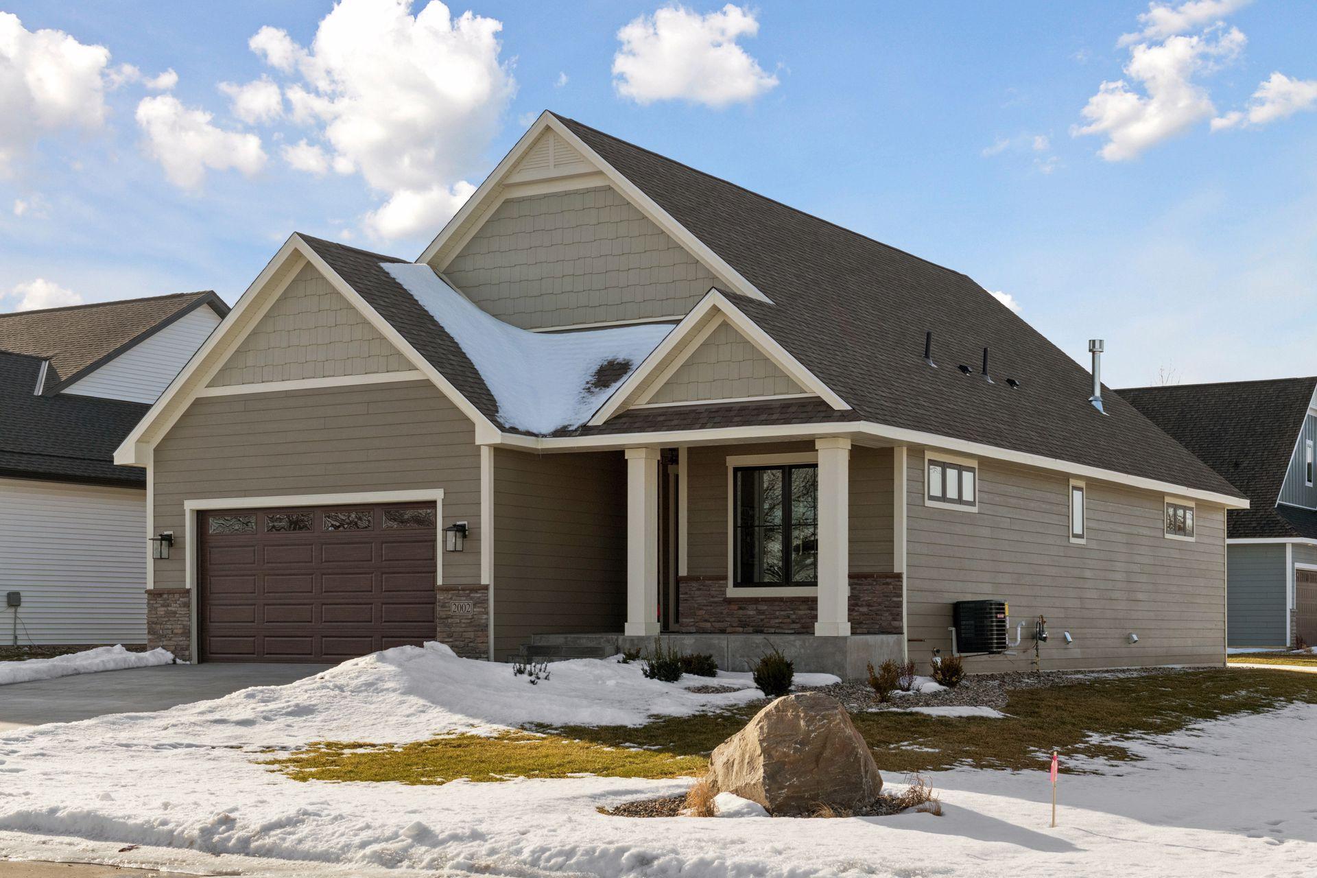 2002 Mulberry Ln, Carver, MN 55315