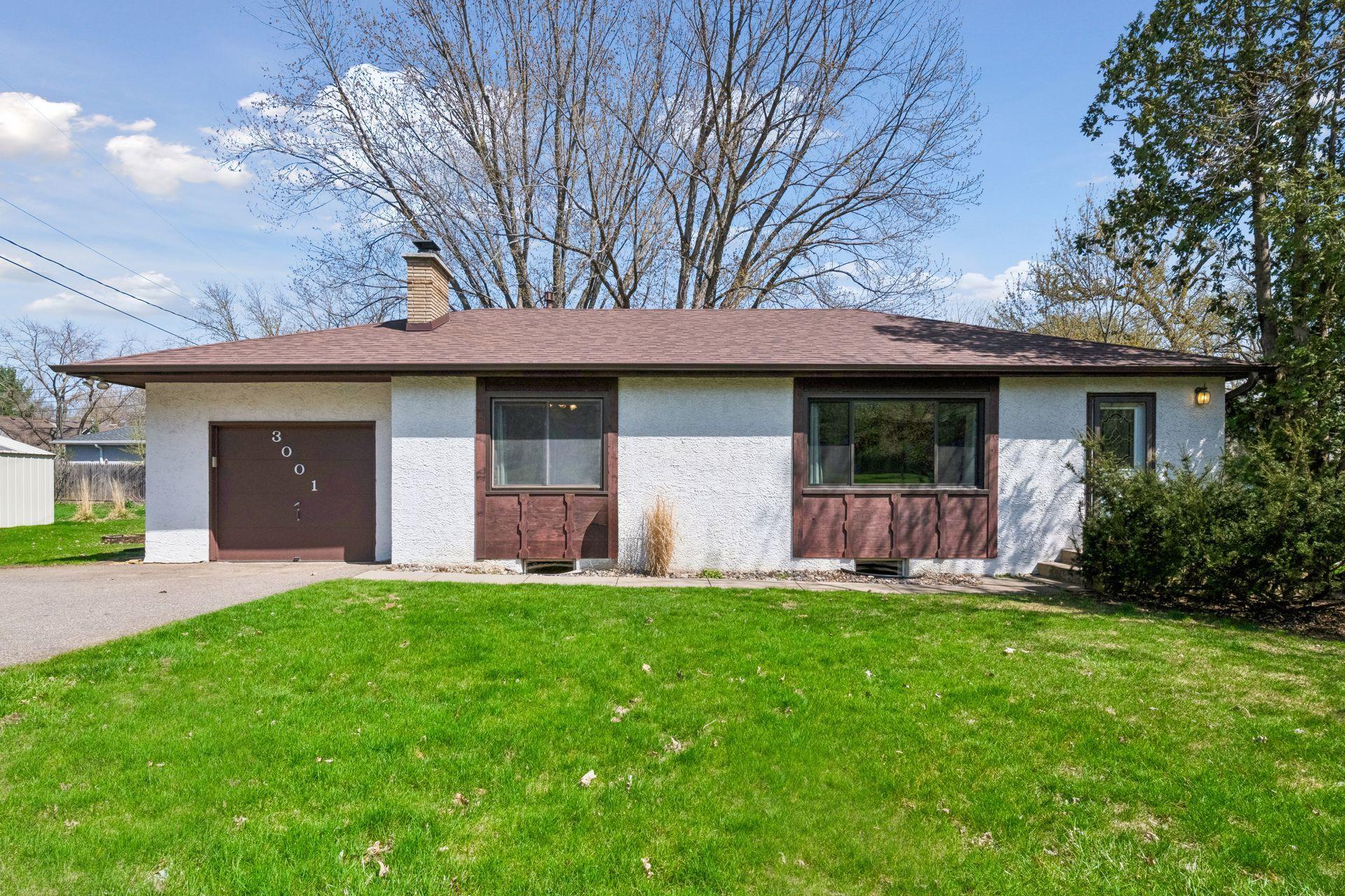 3001 Groveland School Rd, Minnetonka, MN 55391