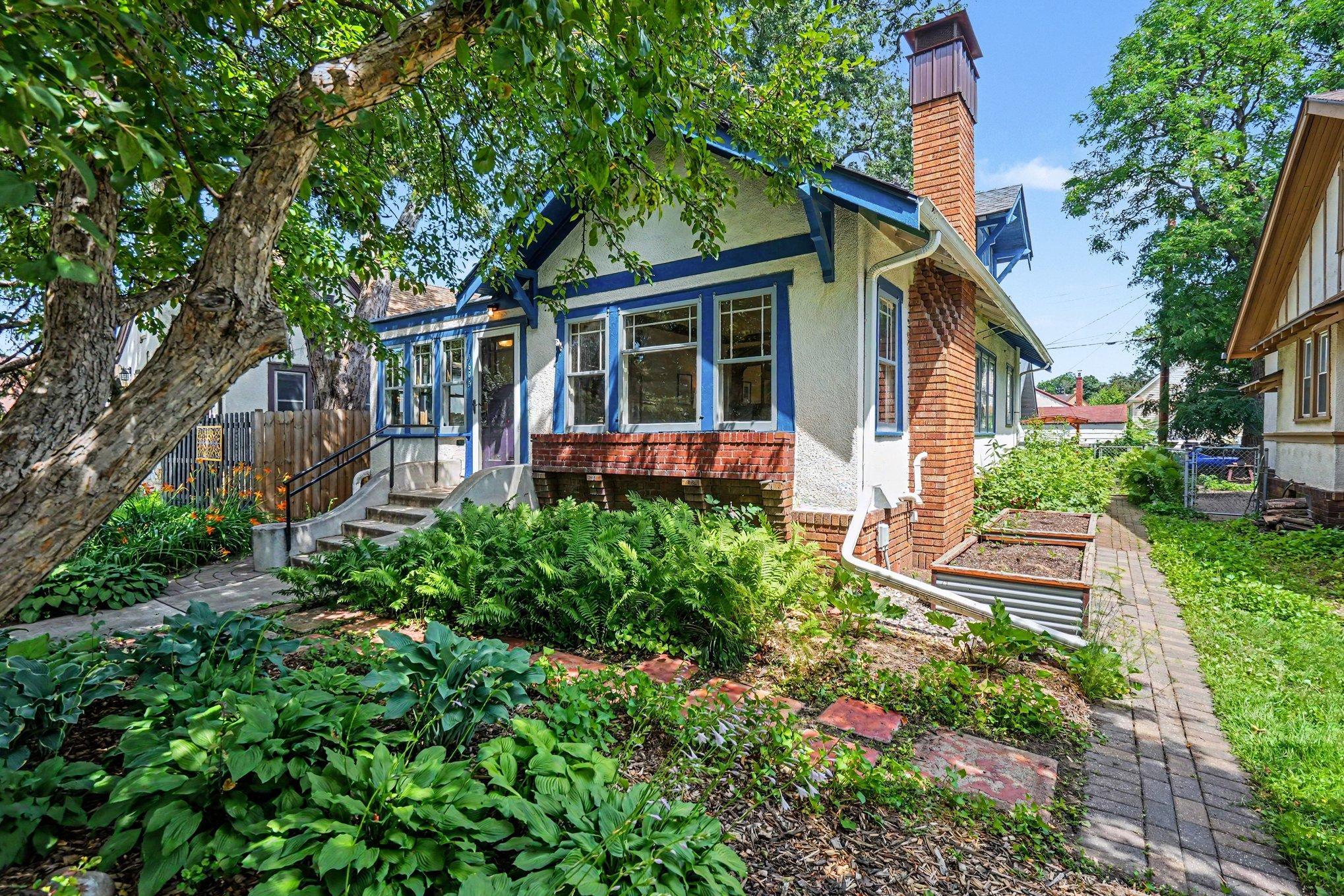 4605 Portland Ave, Minneapolis, MN 55407