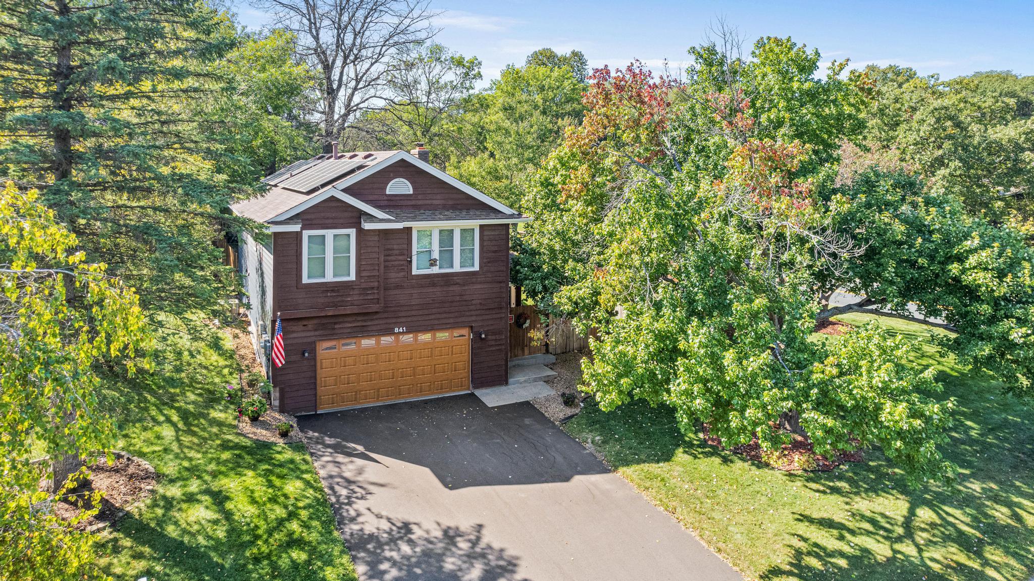 841 Sudberry Ln, Eagan, MN 55123