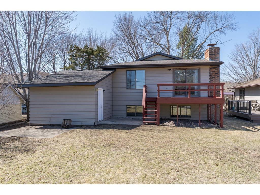 1105 S Valley St, New Ulm, MN 56073