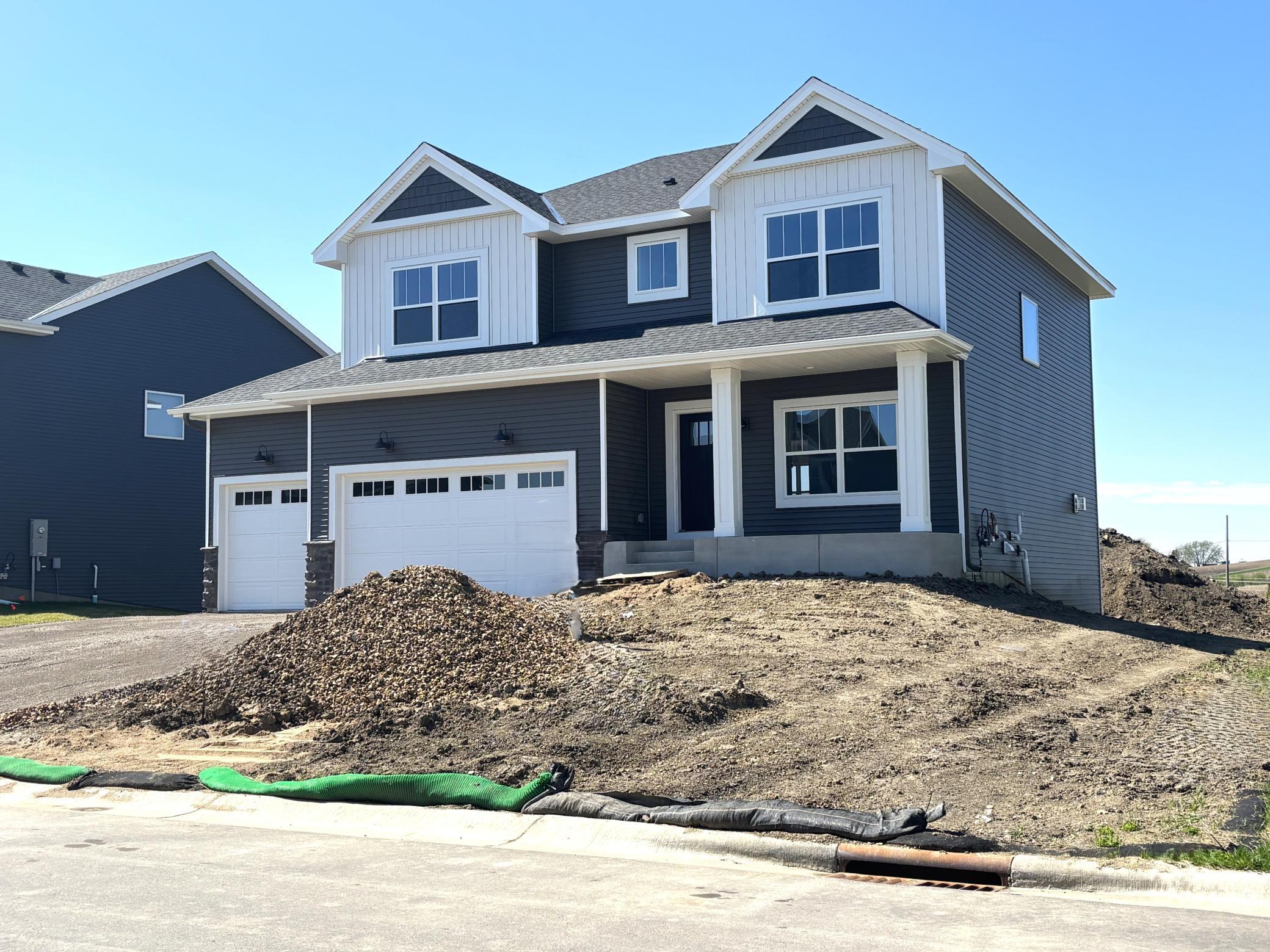 2026 Tamarack Rd, Carver, MN 55315