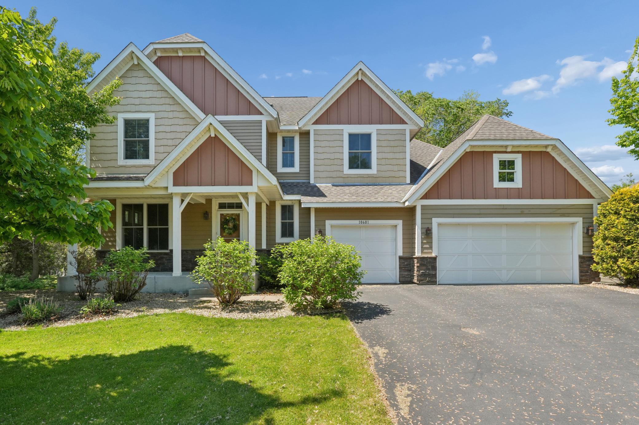 10601 Watersedge Ln, Woodbury, MN 55129