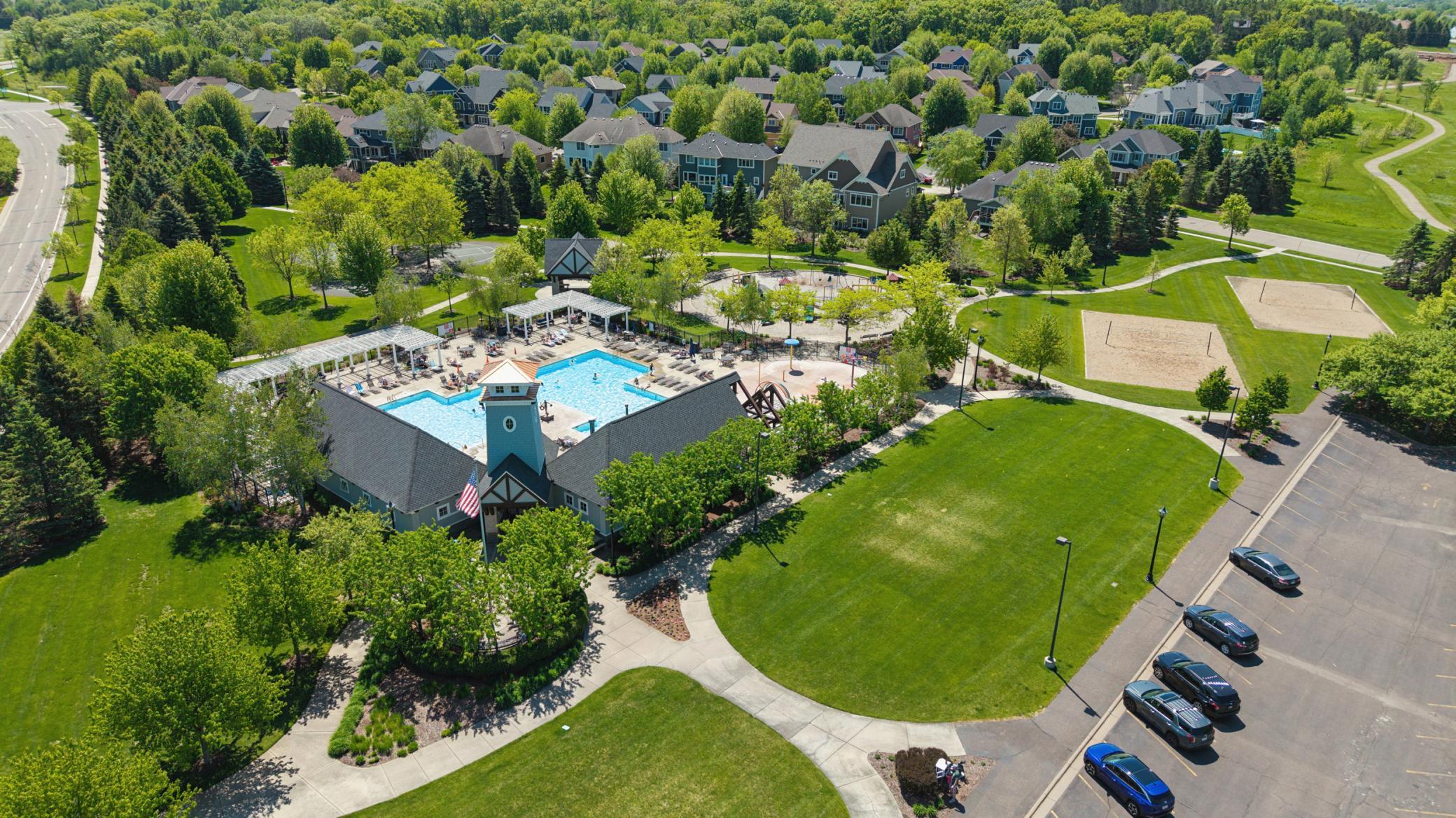 10601 Watersedge Ln, Woodbury, MN 55129