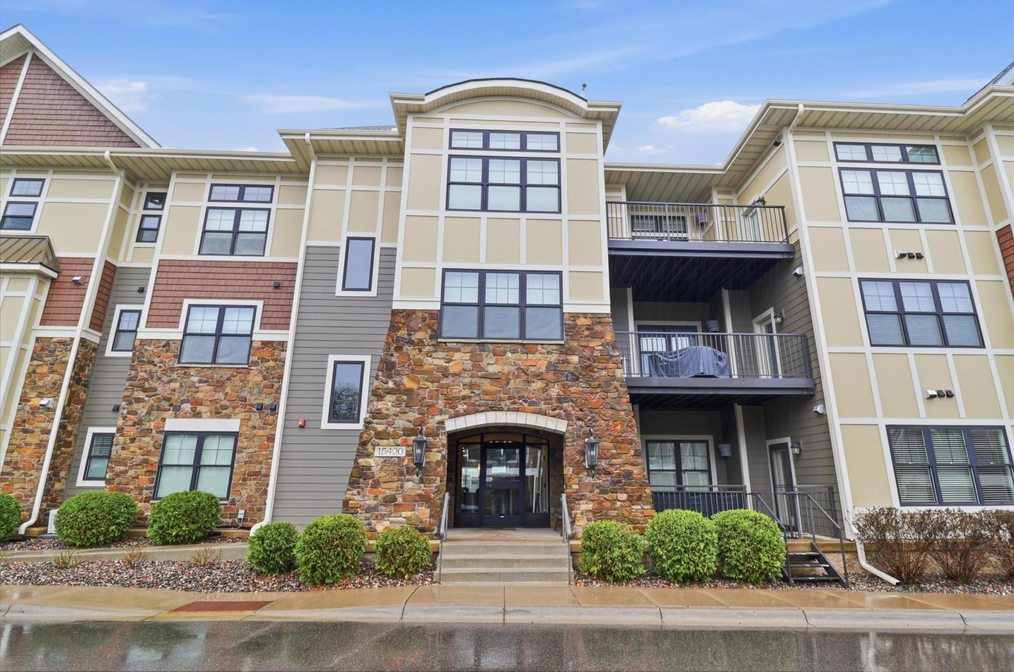 15420 Oakcroft Pl #123, Minnetonka, MN 55391