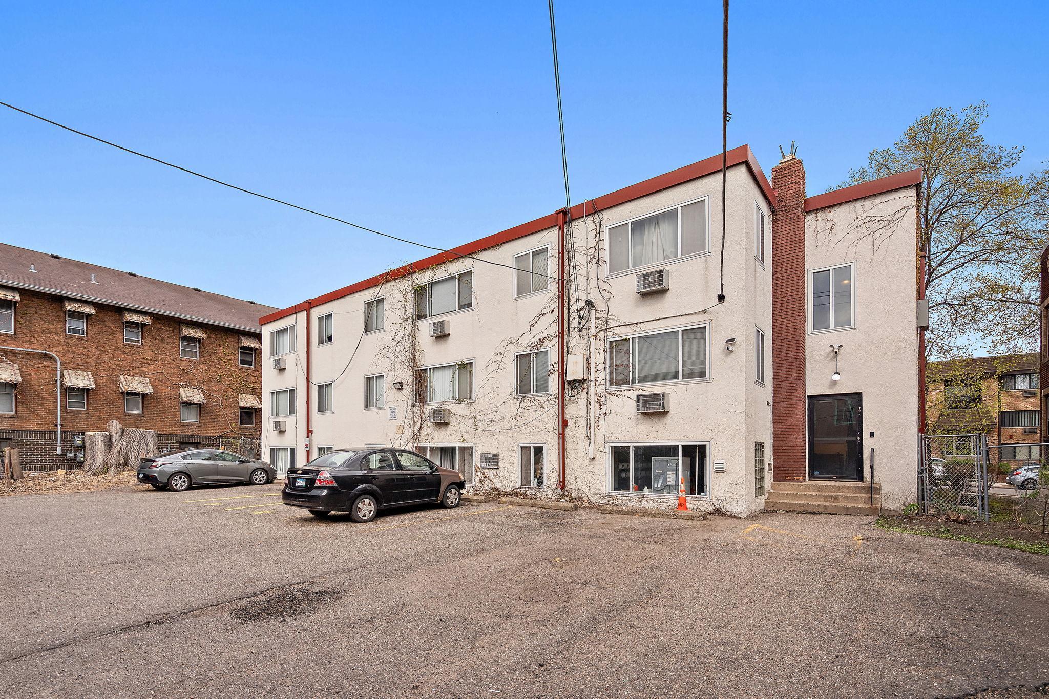 2112 Garfield Ave #14, Minneapolis, MN 55405