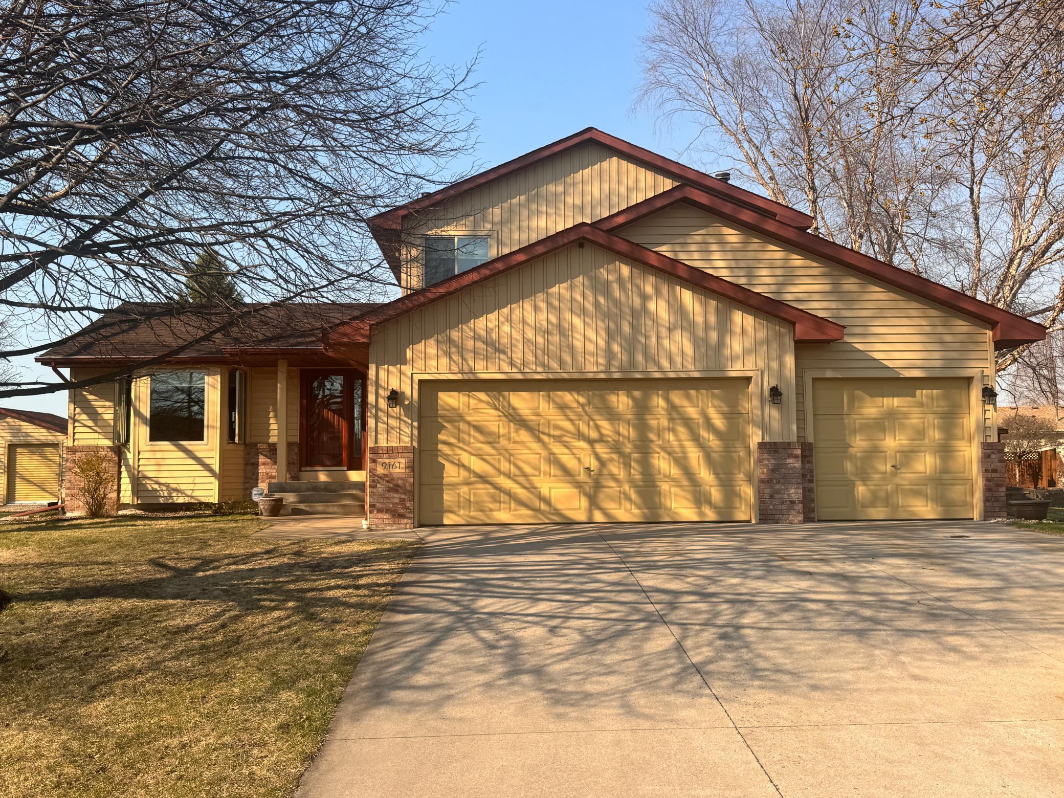 9161 N Kentucky Ave N, Brooklyn Park, MN 55445