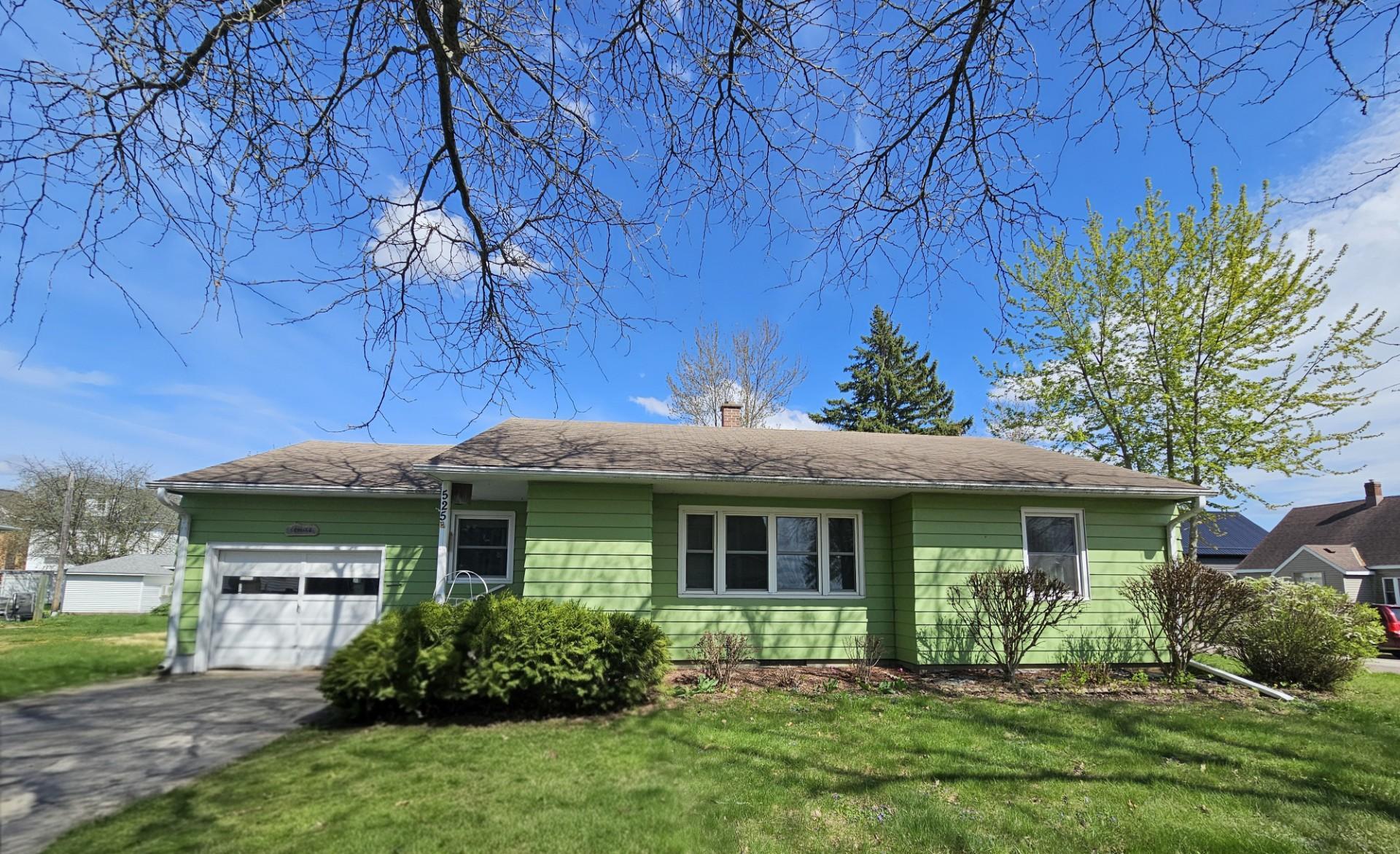 525 S Marshall St, Caledonia, MN 55921