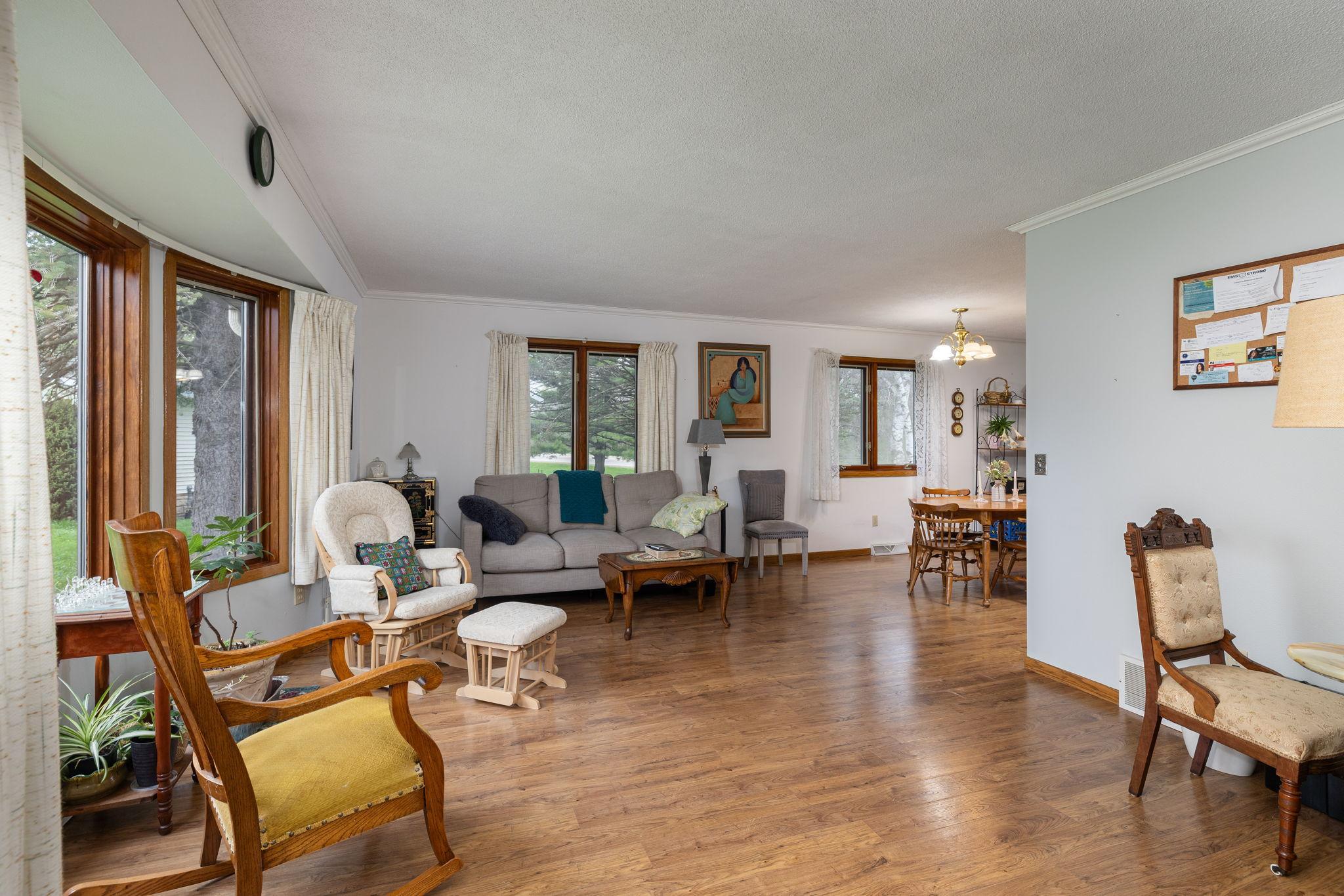 811 N Sprague St #1, Caledonia, MN 55921