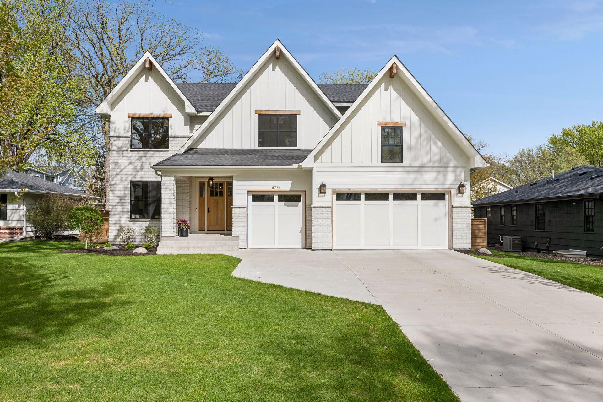 5721 Saint Johns Ave, Edina, MN 55424