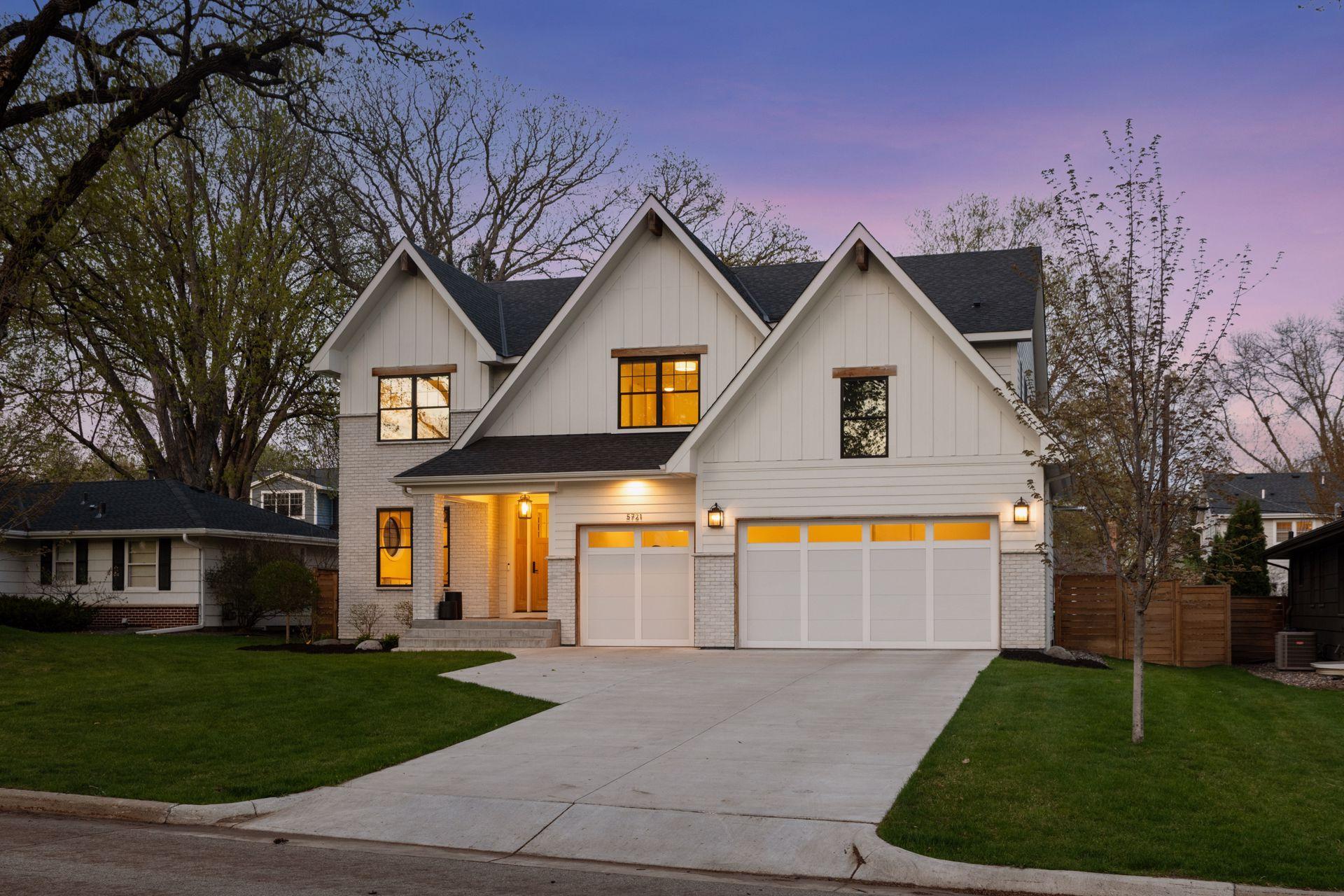 5721 Saint Johns Ave, Edina, MN 55424