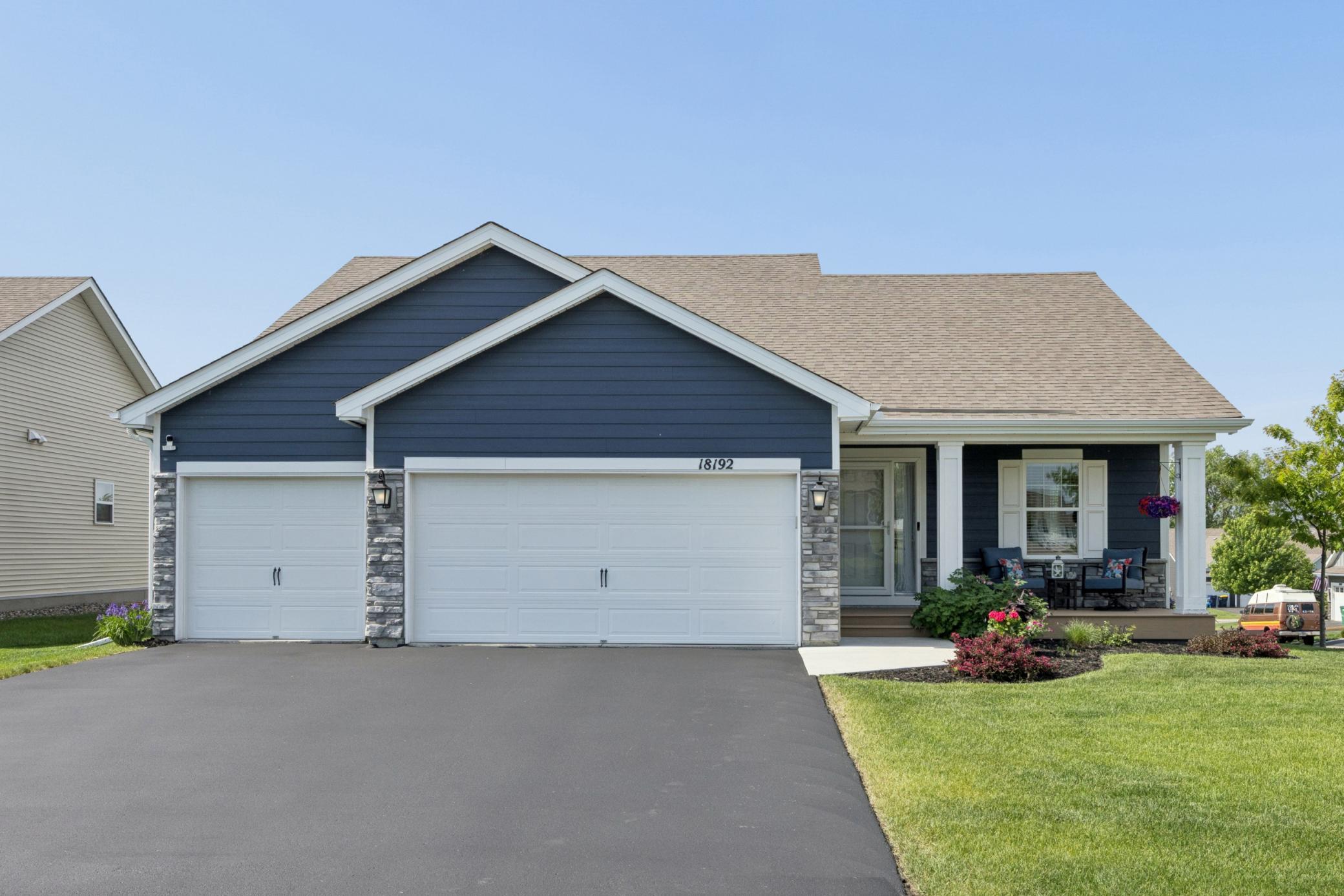 18192 Hartlin Ave, Lakeville, MN 55044