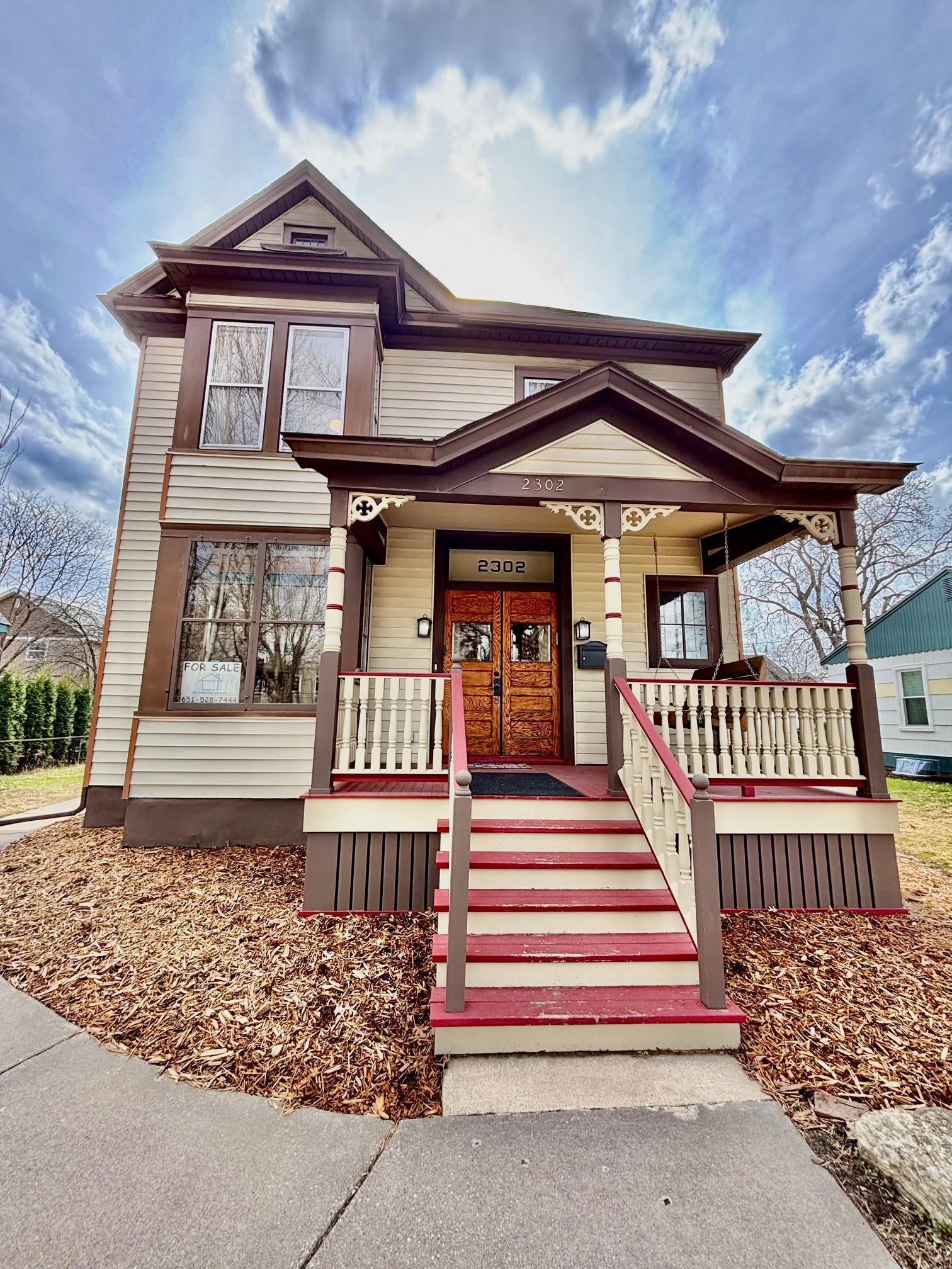2302 Brewster St, Saint Paul, MN 55108