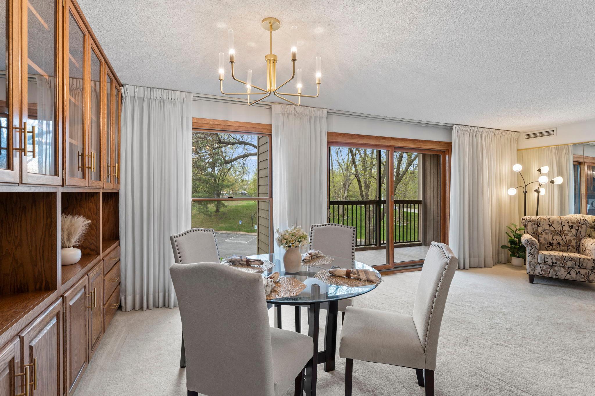 8549 Irwin Rd #239, Bloomington, MN 55437