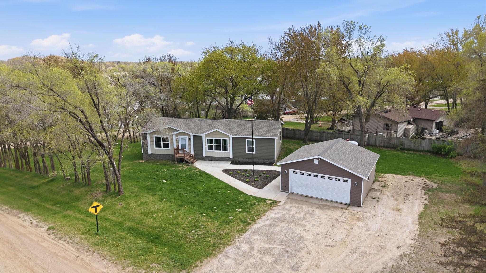 335 146th St, South Haven, MN 55382