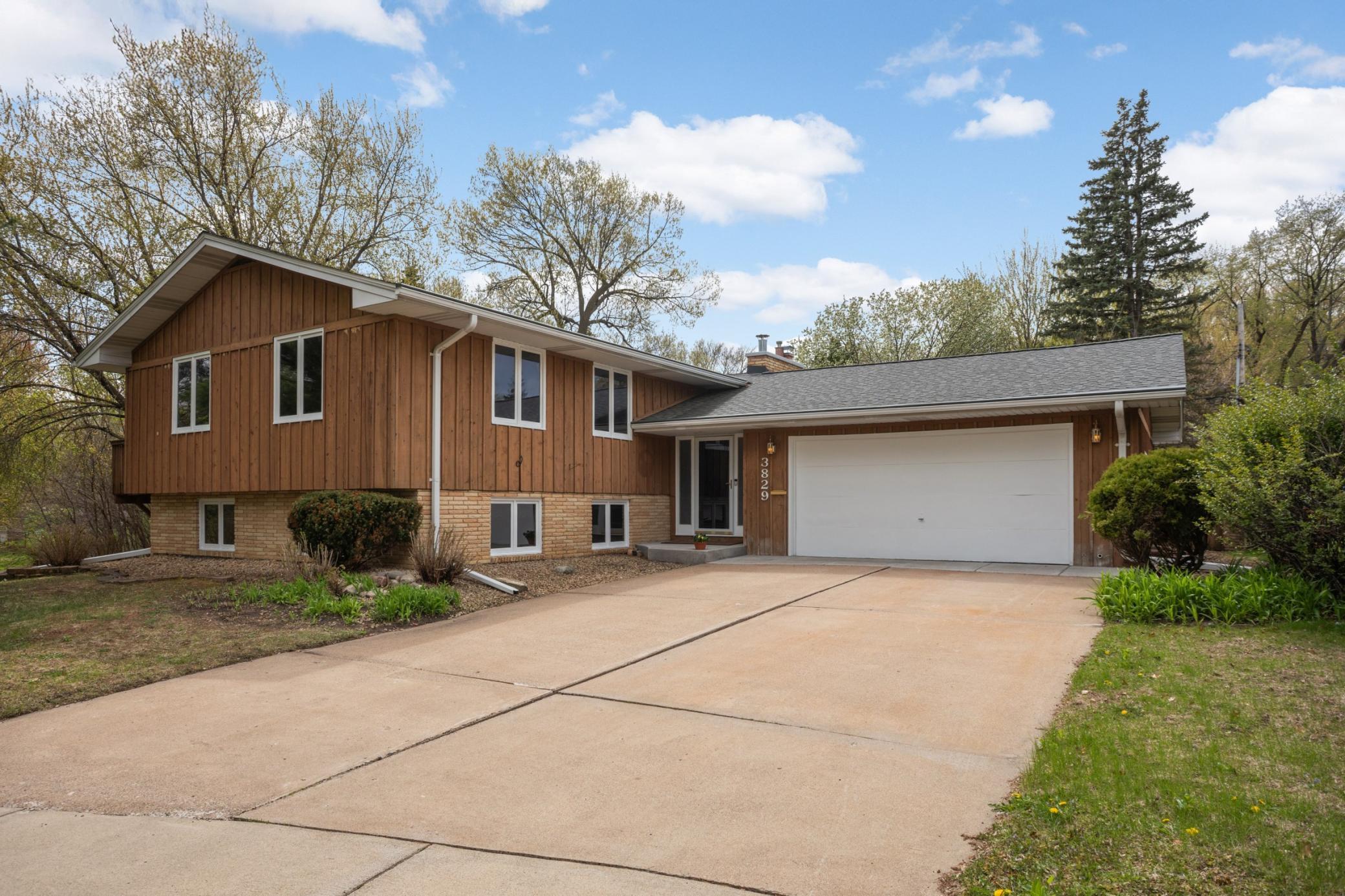3829 Florida Ave N, Crystal, MN 55427