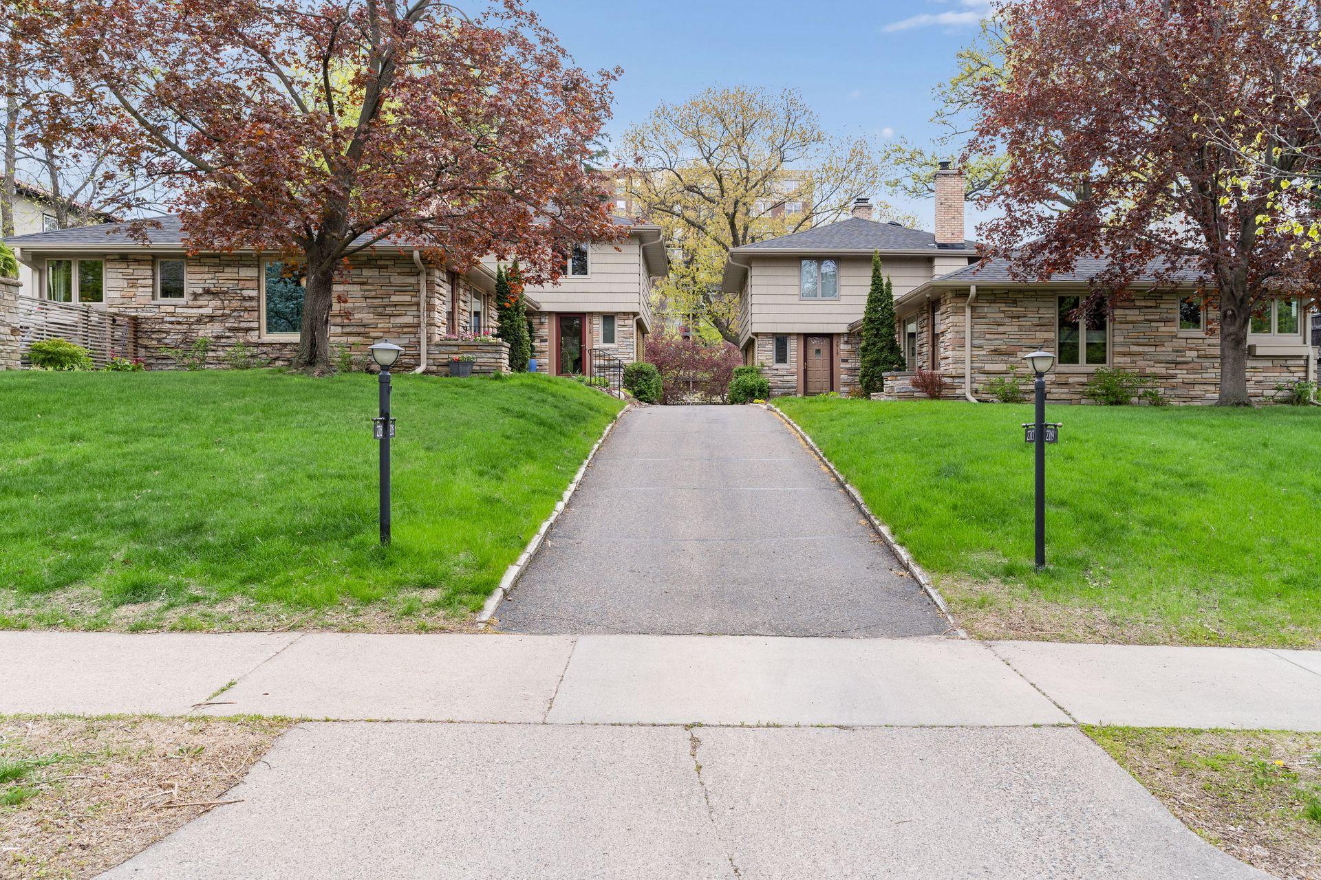 2713 W 28th St W, Minneapolis, MN 55416