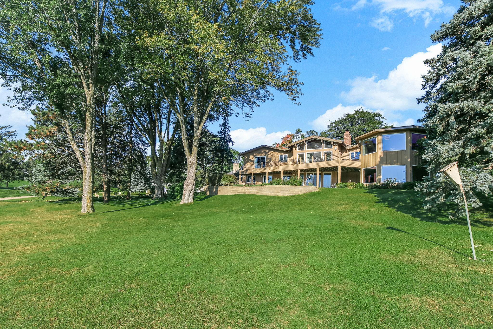 70 Valley Ln, Hastings, MN 55033
