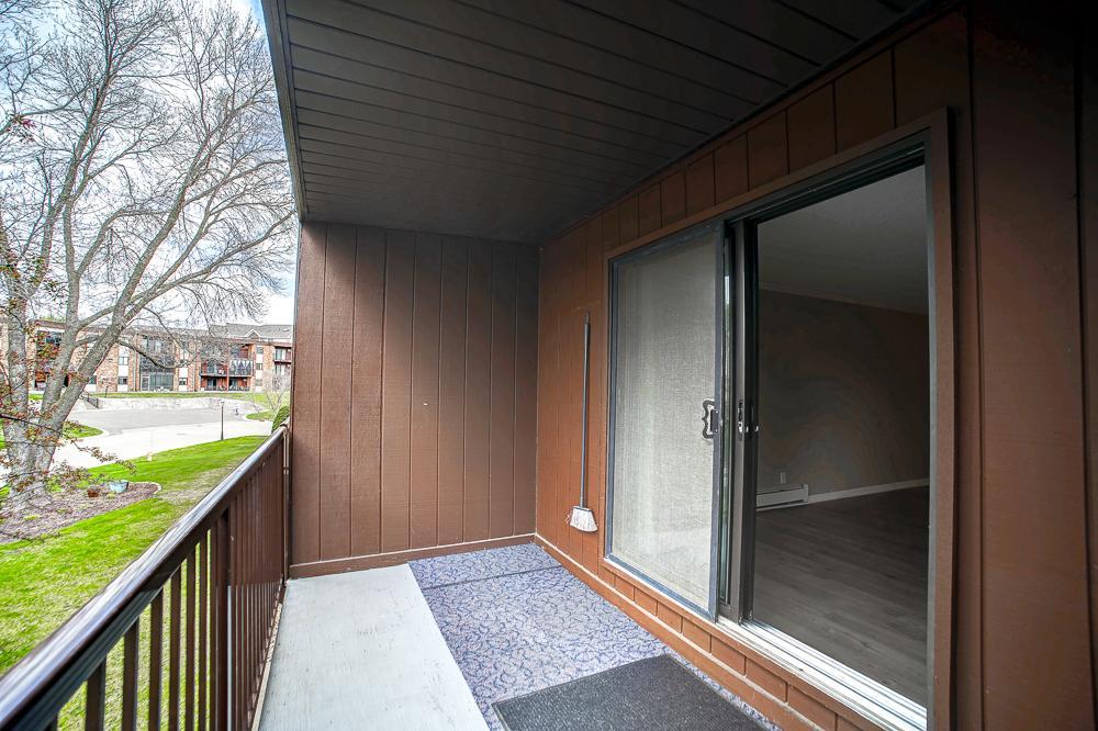 2680 Oxford St N #132, Roseville, MN 55113