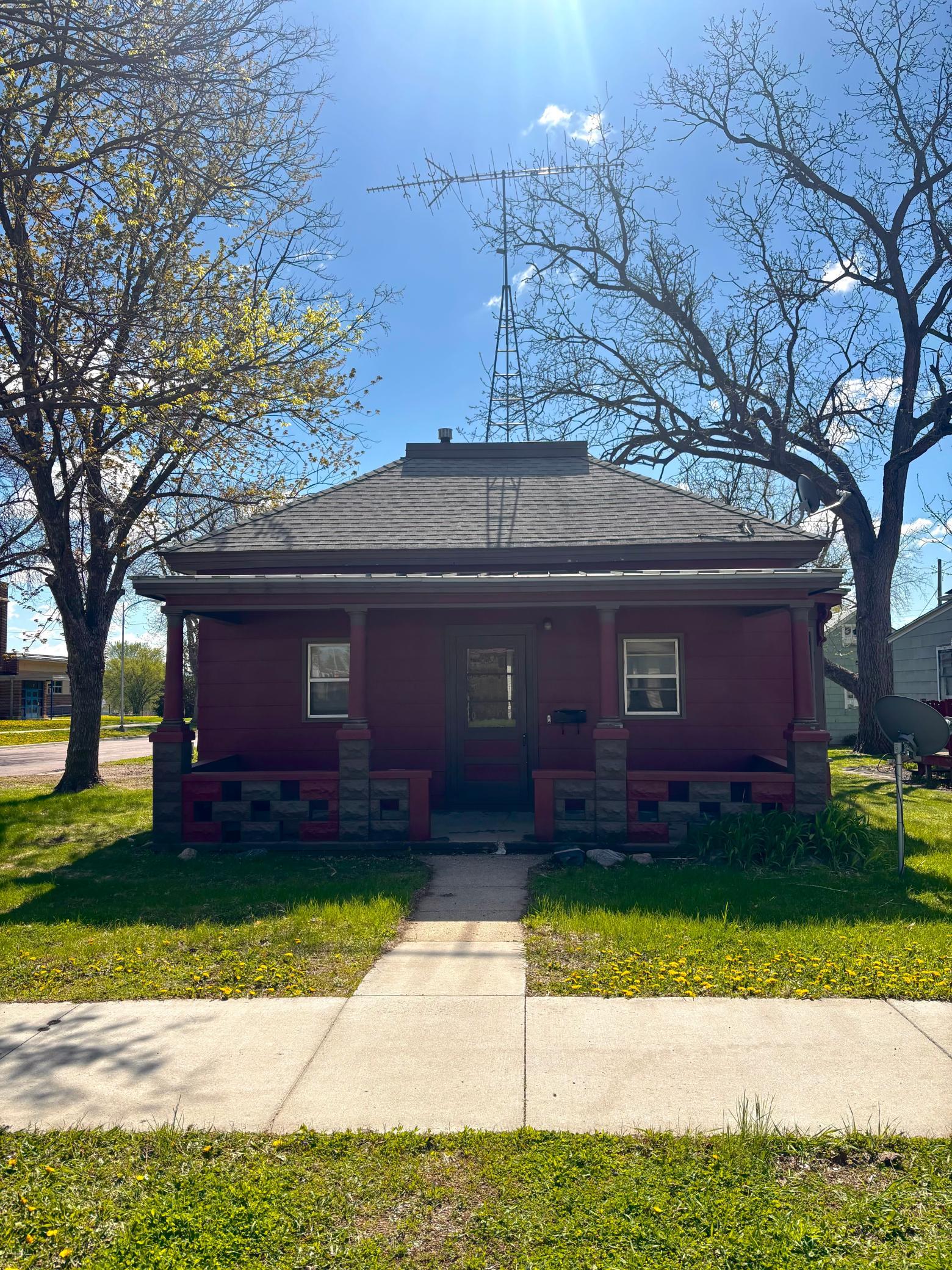 101 S 5th St, Le Sueur, MN 56058