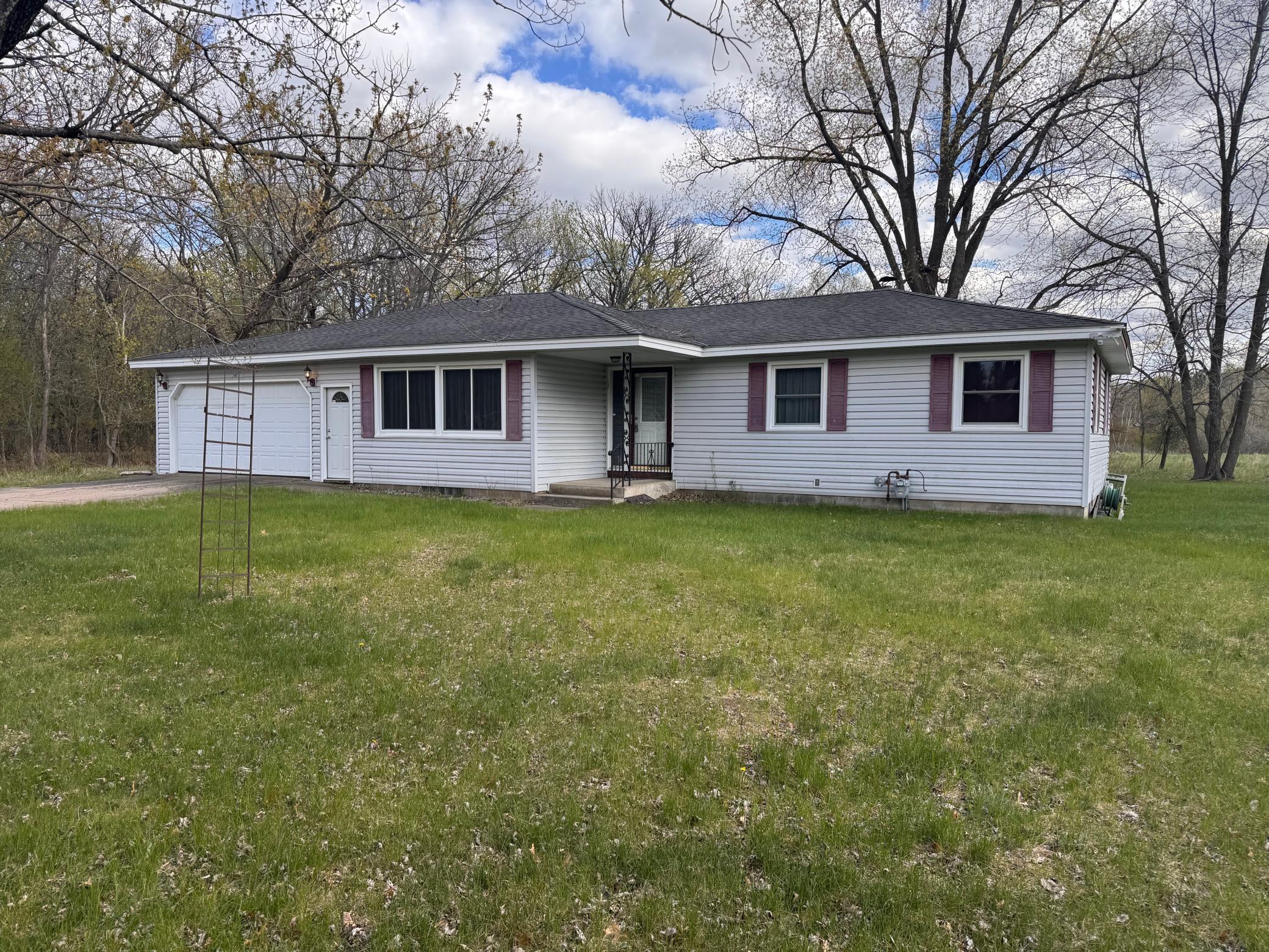 2400 208th Ln NW, Oak Grove, MN 55011