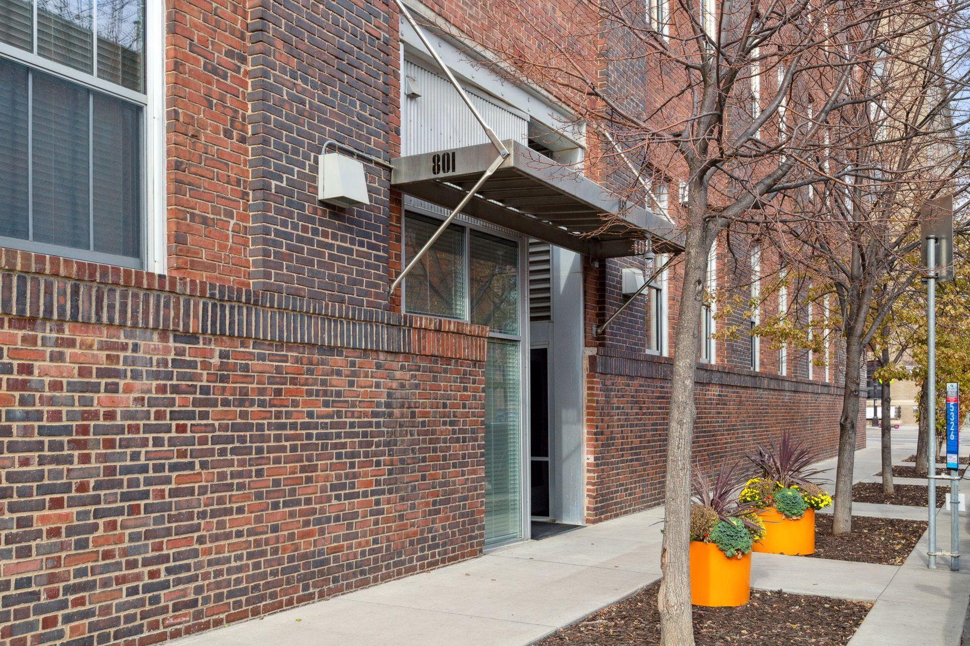 801 Washington Ave N #212, Minneapolis, MN 55401