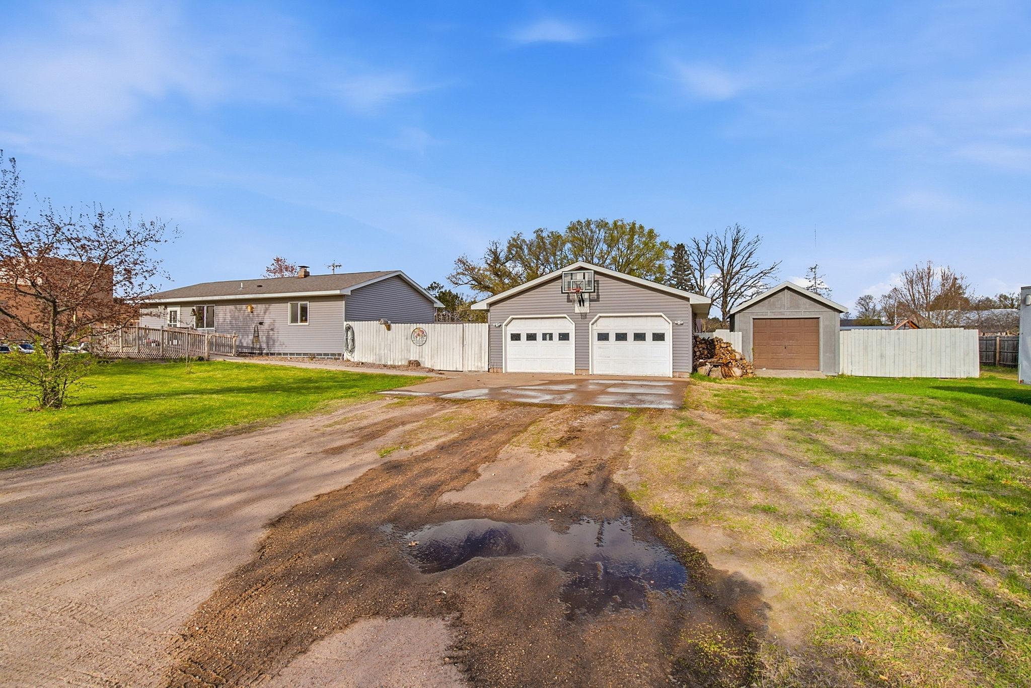 224 E 2nd St, Pillager, MN 56473