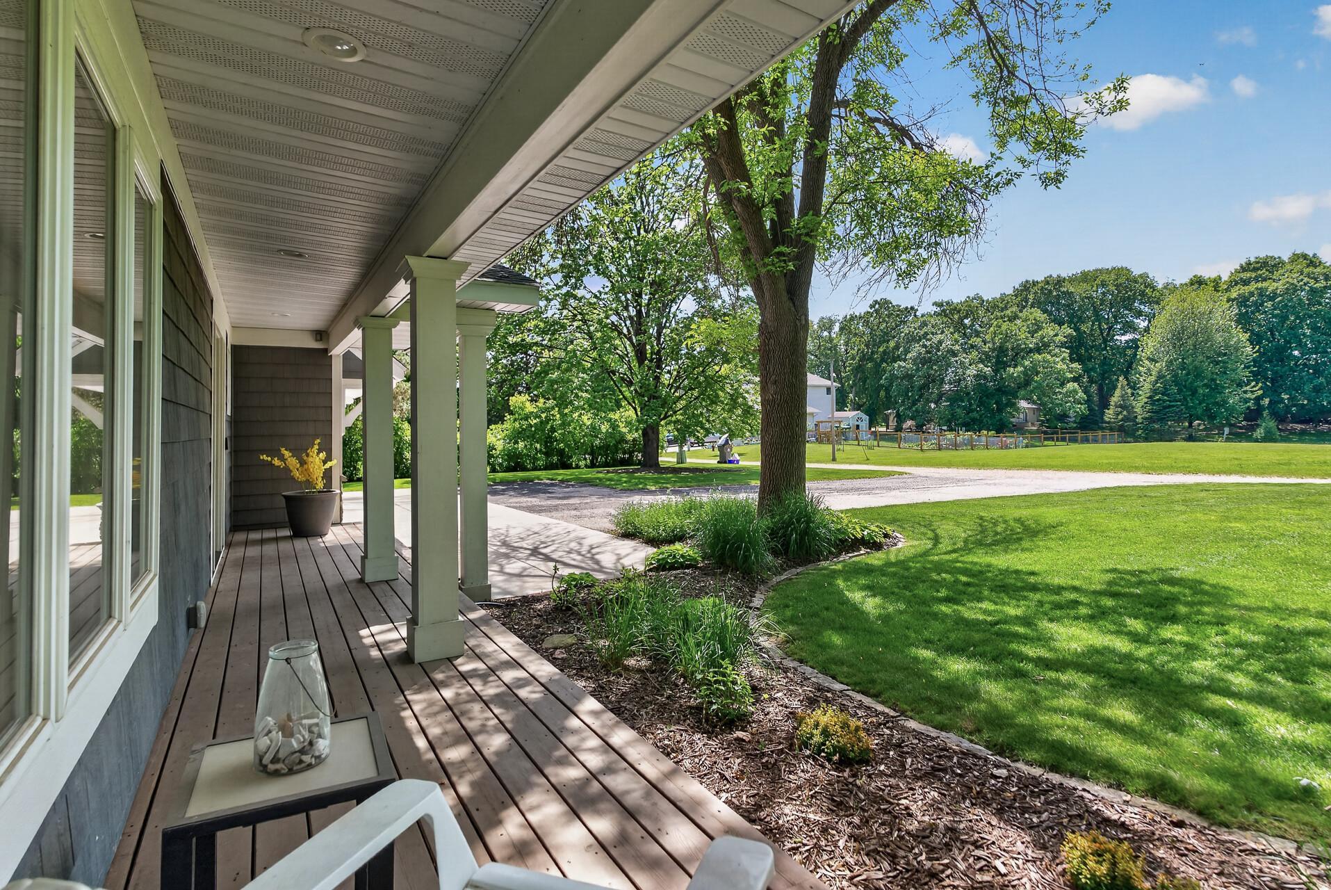 8955 Quinn Rd, Chanhassen, MN 55317