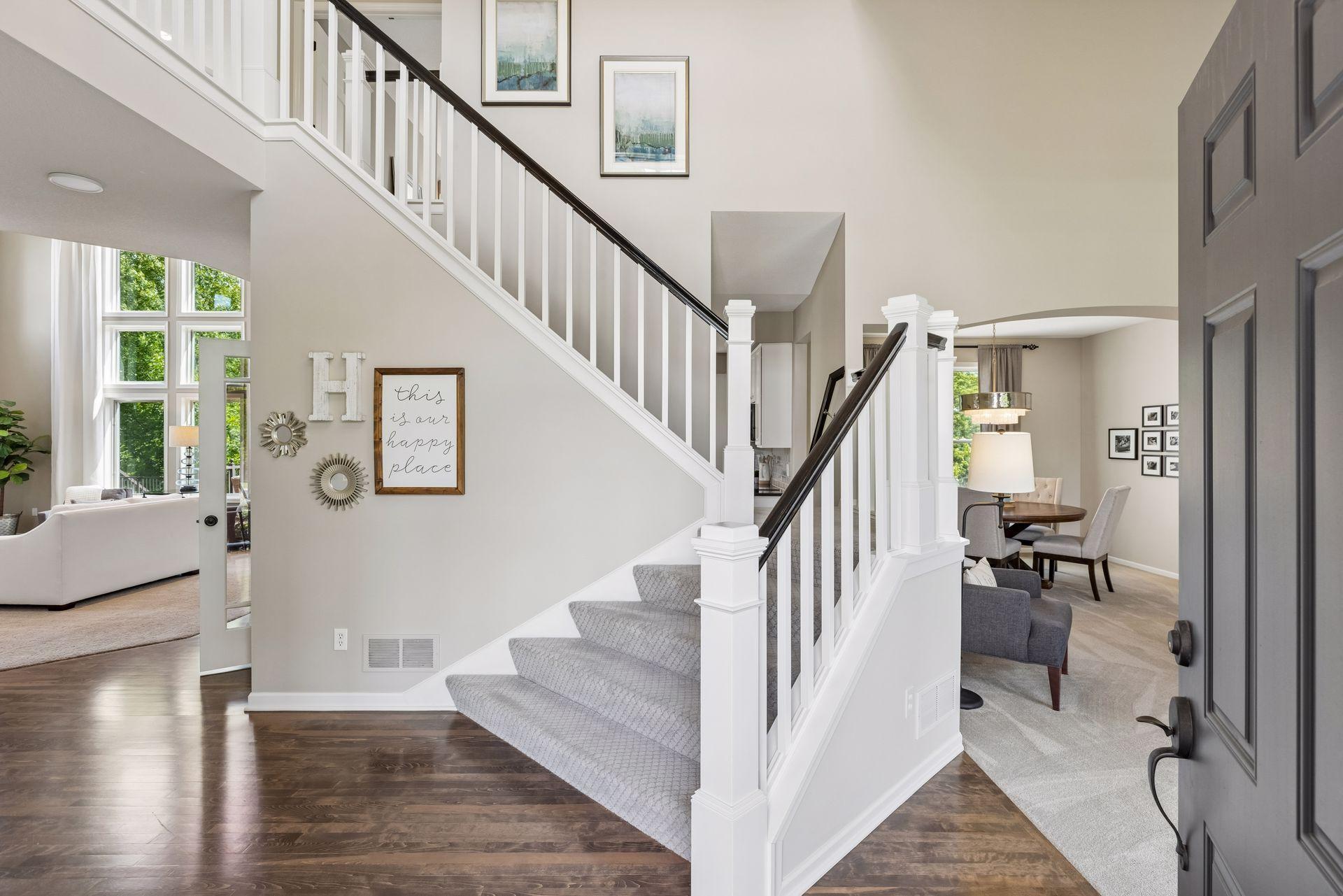 7638 Ridgeview Way, Chanhassen, MN 55317