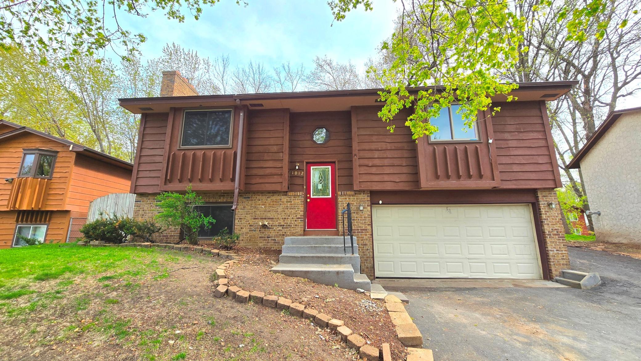 1012 104th Ave NW, Coon Rapids, MN 55433