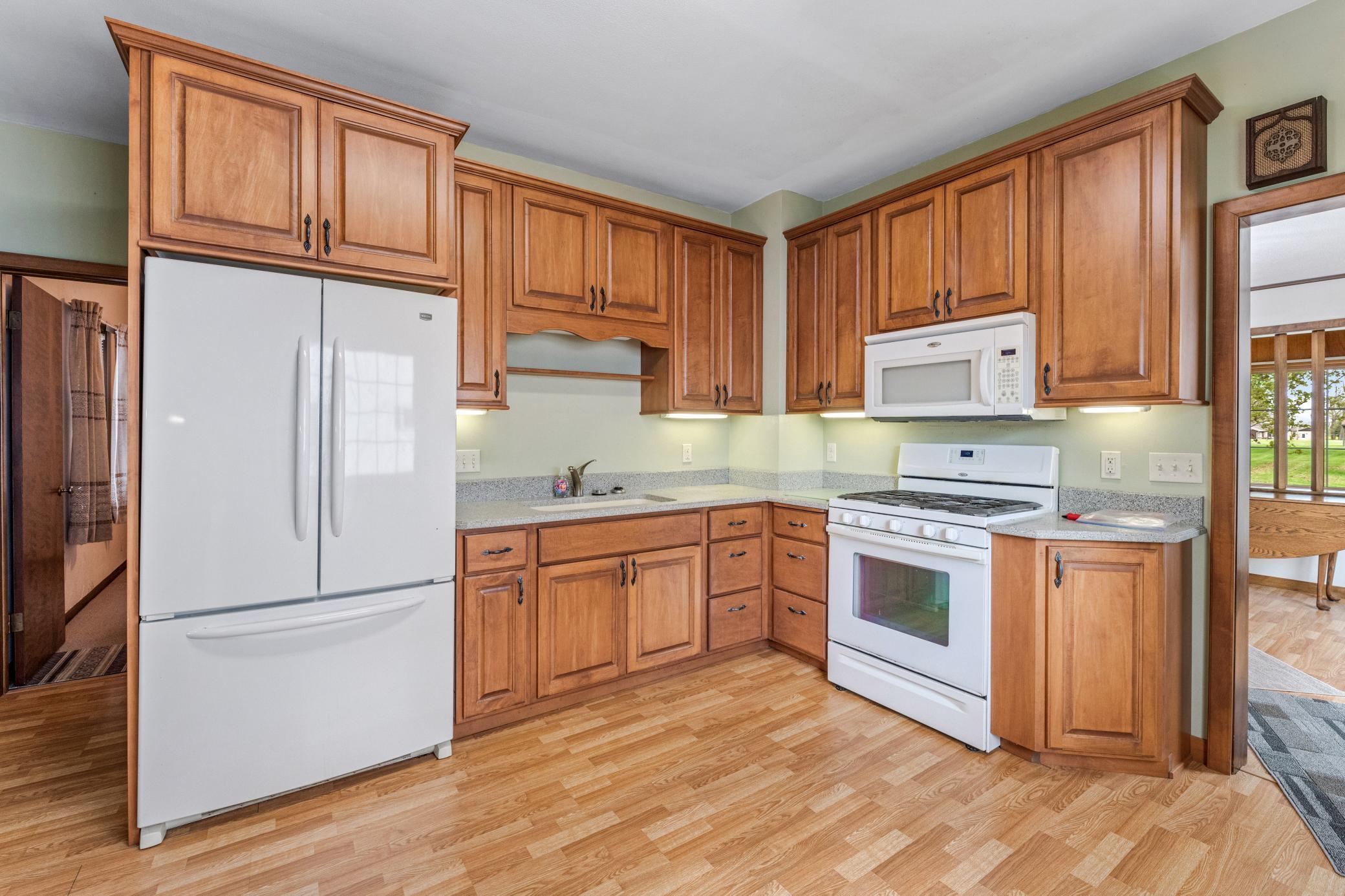 516 S Pine St, Caledonia, MN 55921