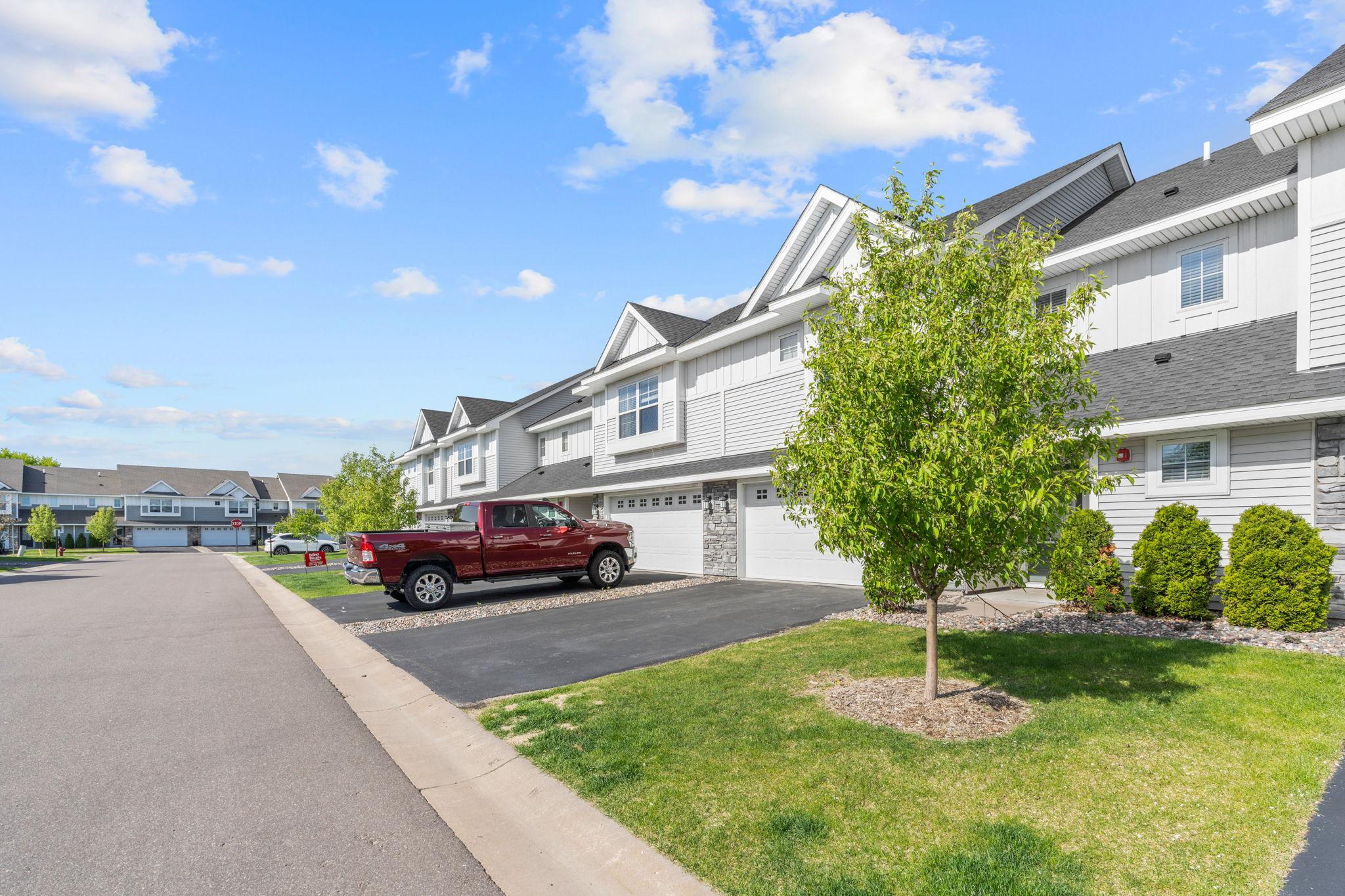 7229 Dora Dr, Lino Lakes, MN 55038
