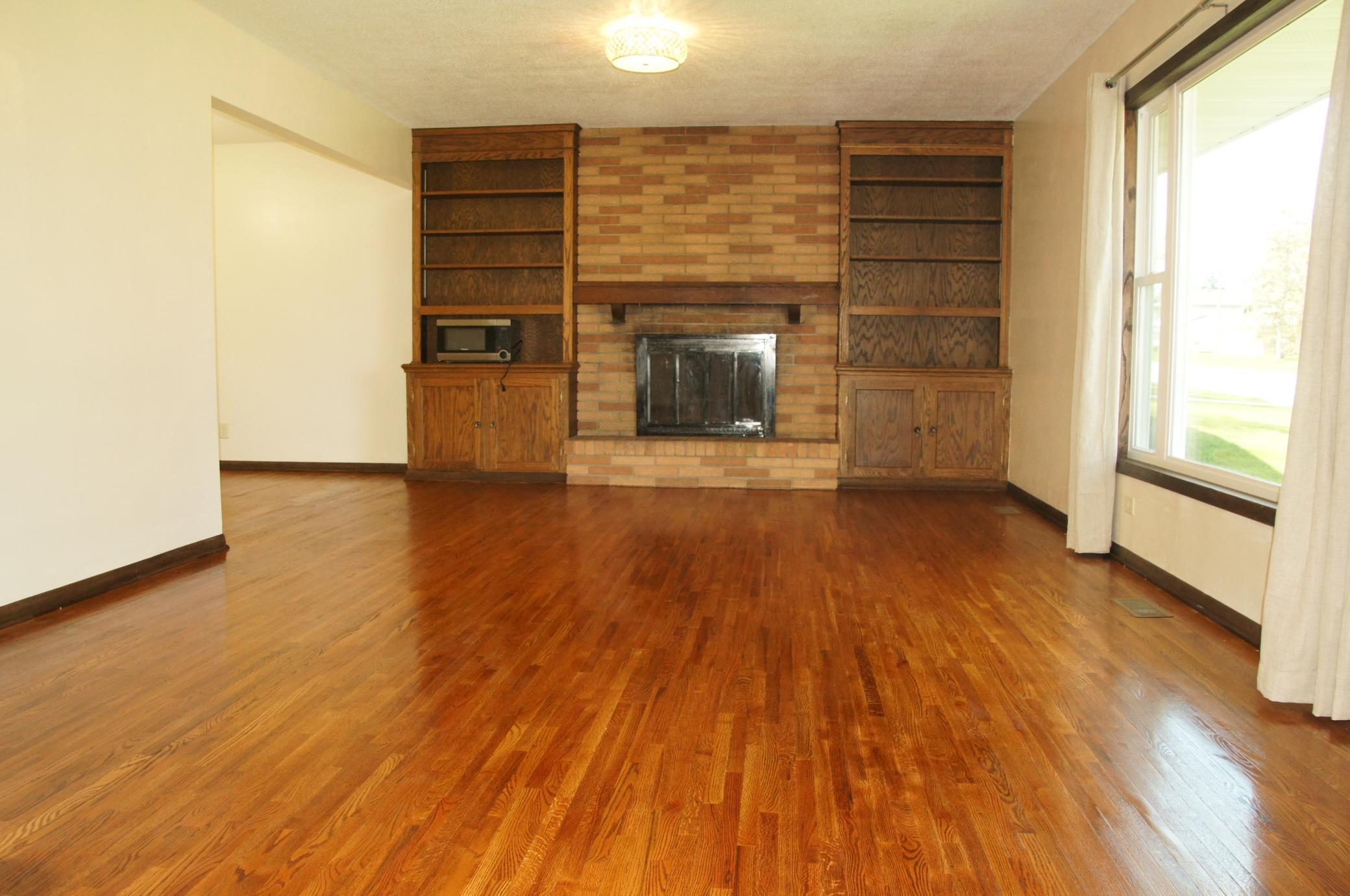 746 Belmont Ln E, Maplewood, MN 55117