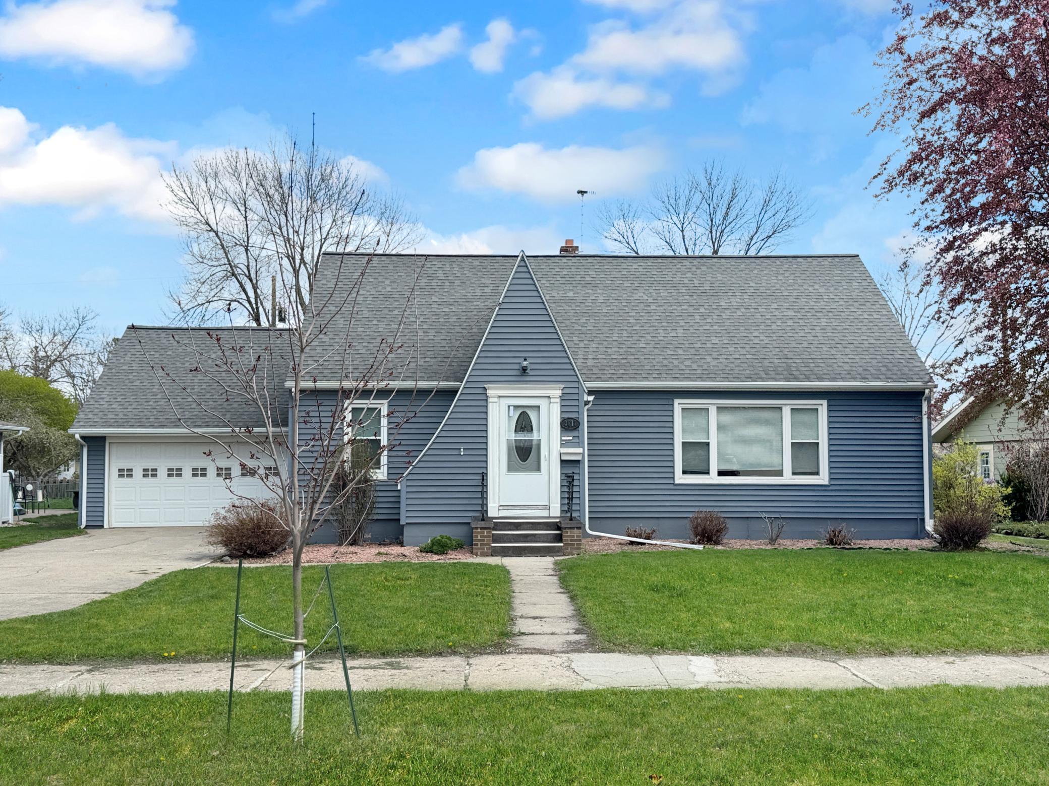 2817 Norwood Ave, Slayton, MN 56172