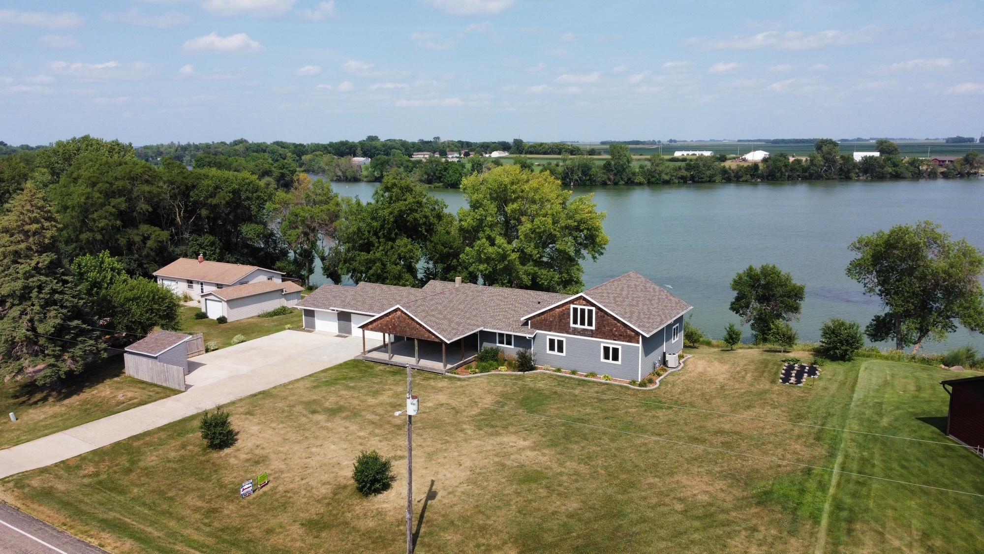 912 S Lafayette Ave, Fulda, MN 56131