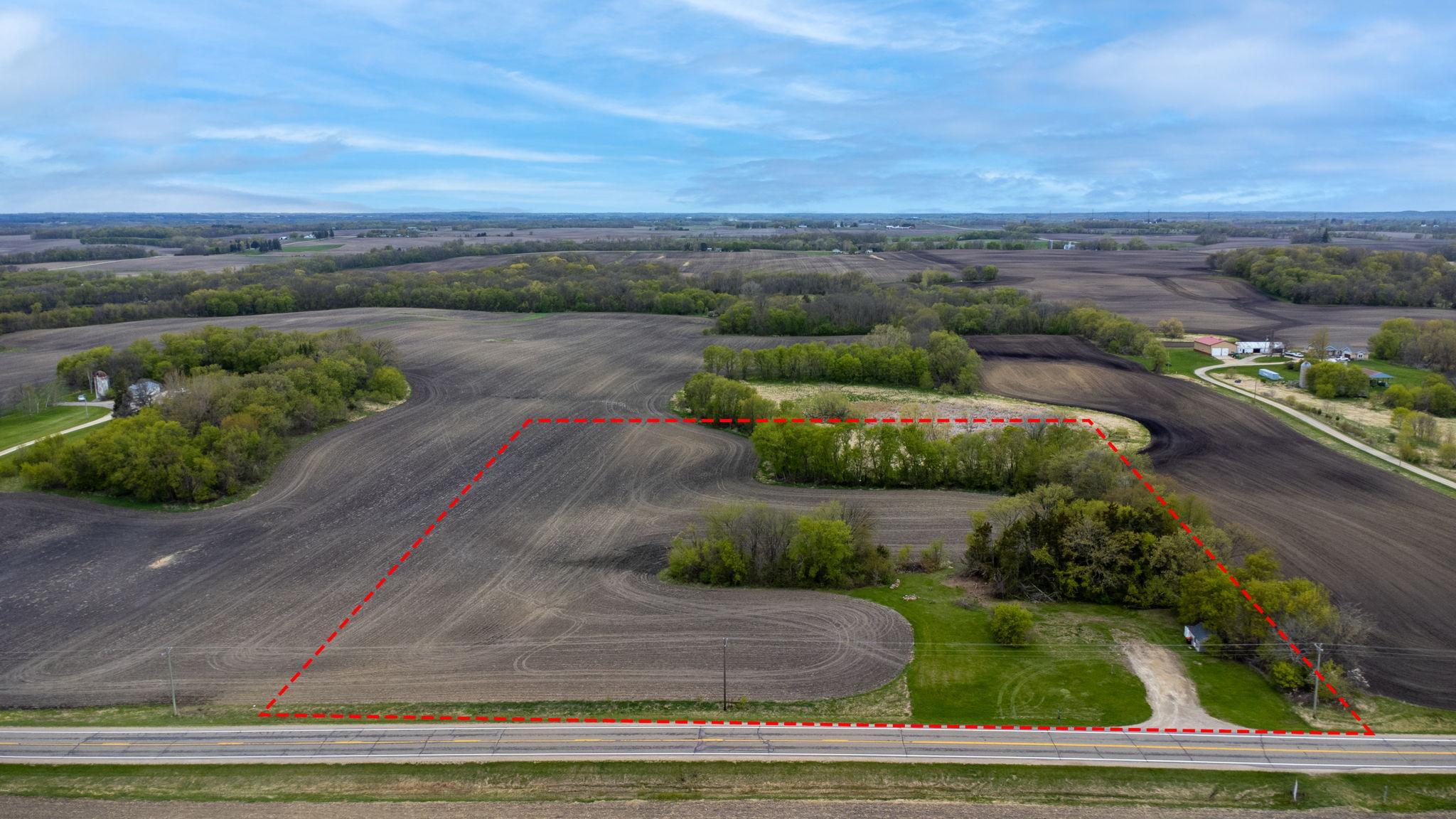 325 County Road 6 SW, Howard Lake, MN 55349