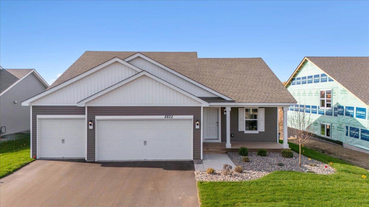 17460 Dulles Ln, Lakeville, MN 55044