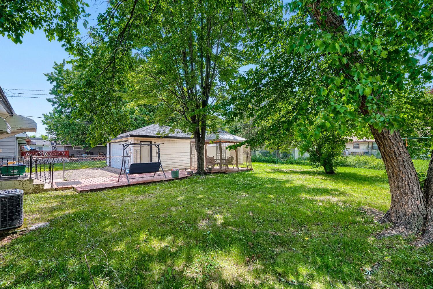 6943 Logan Ave N, Brooklyn Center, MN 55430