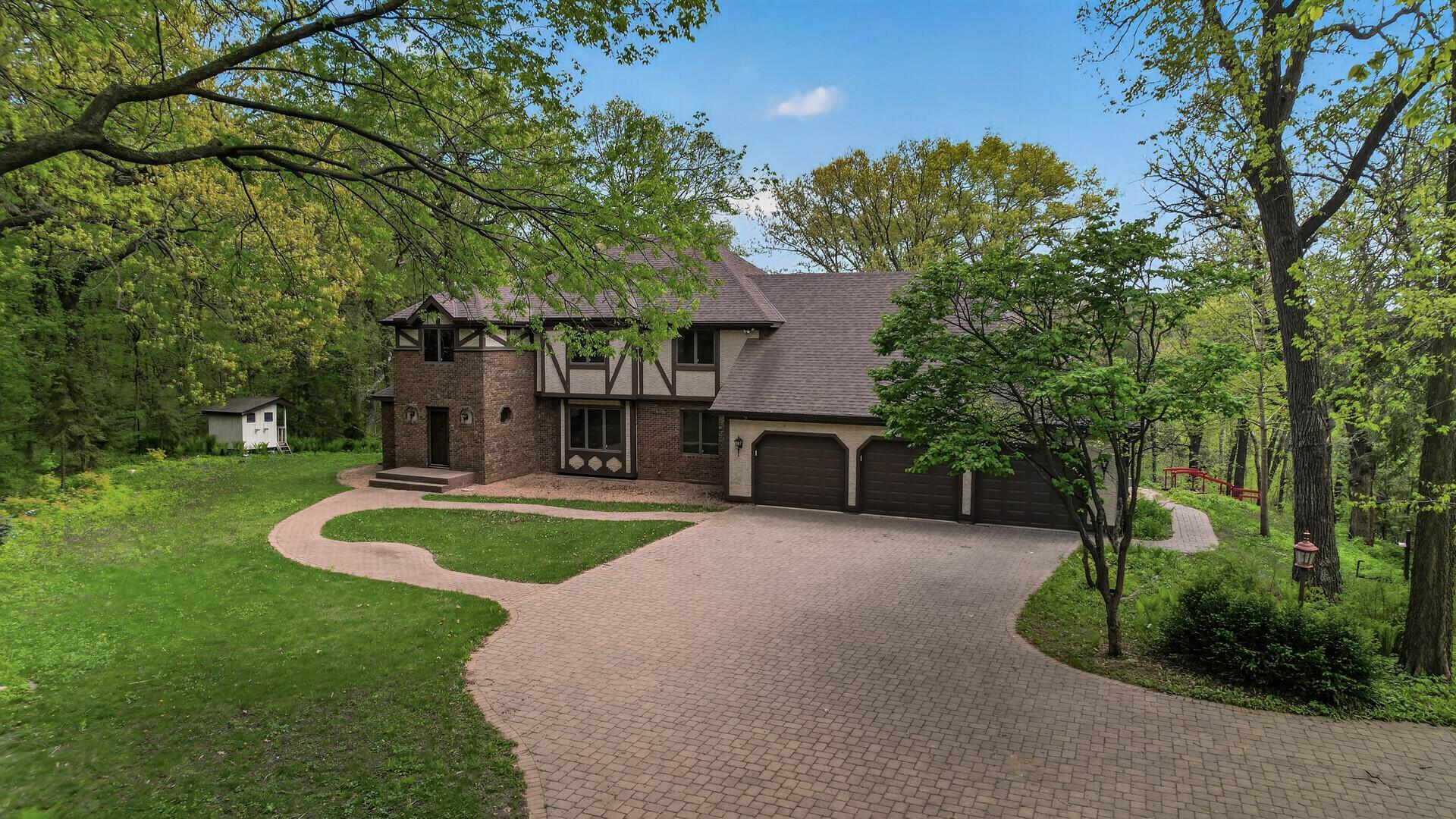 11801 Lockridge Ave S, Hastings, MN 55033