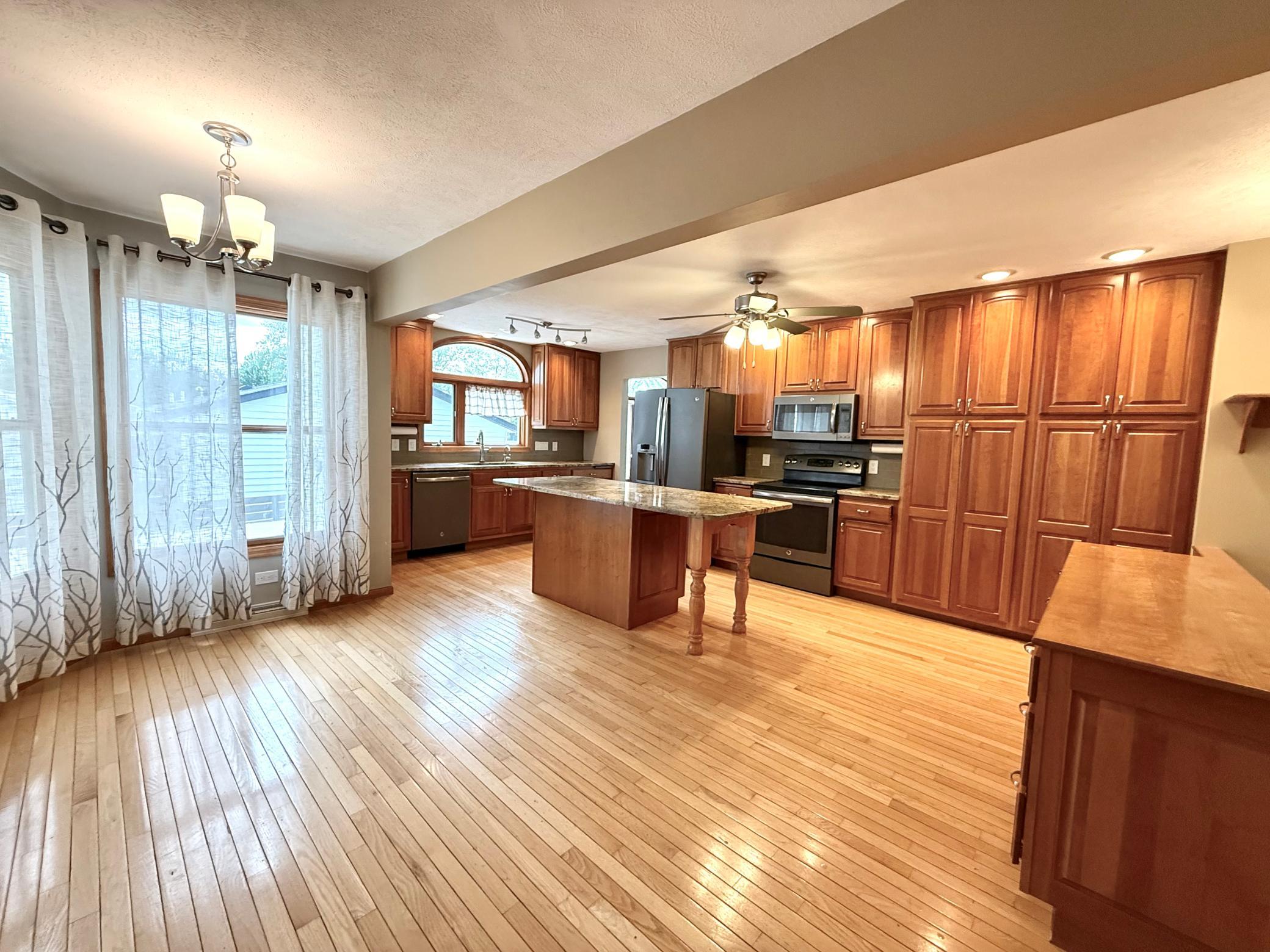 225 Sunrise Blvd, Redwood Falls, MN 56283