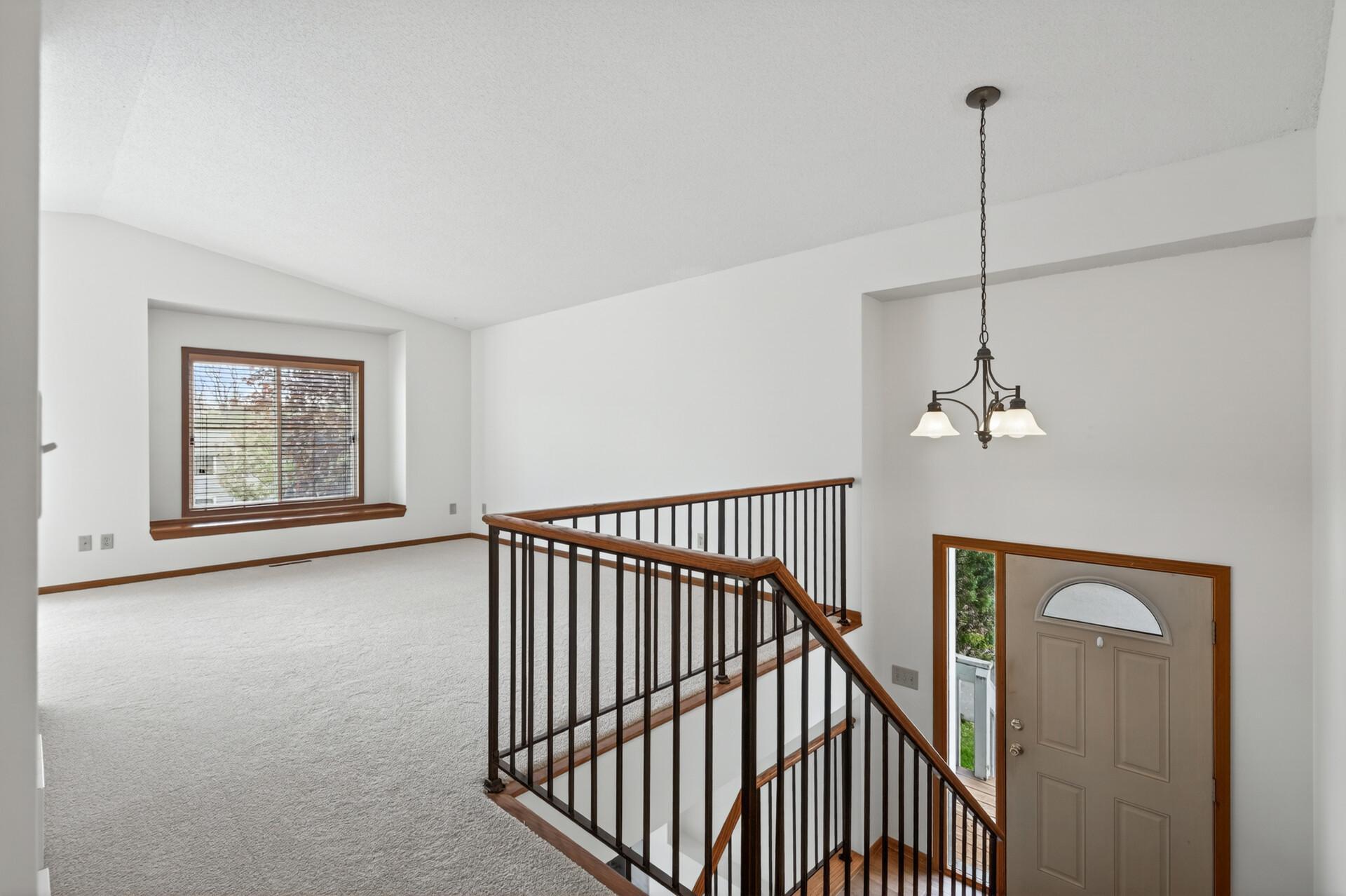 5546 Pompano Dr, Minnetonka, MN 55343