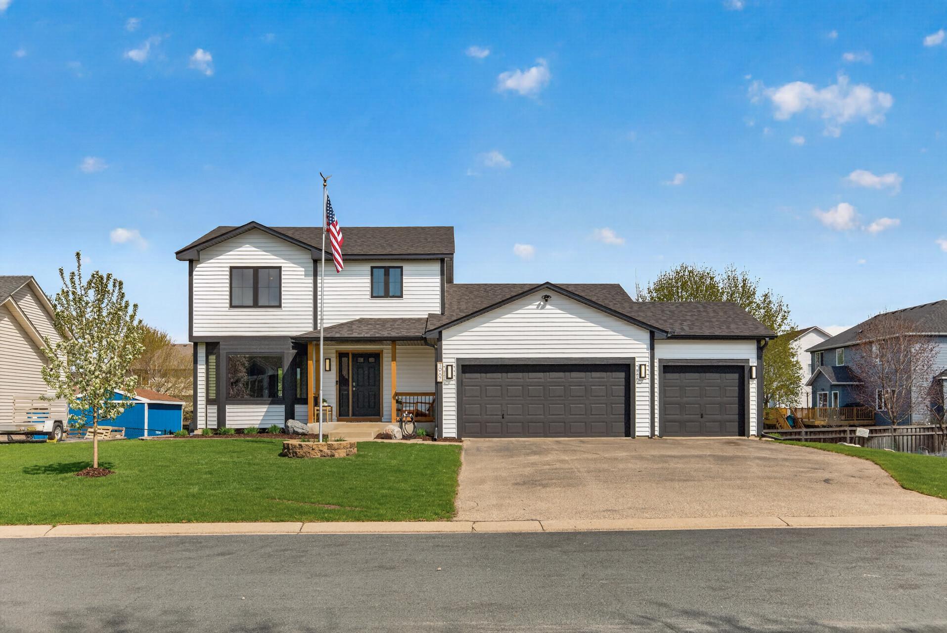 1967 Hazen St, Shakopee, MN 55379