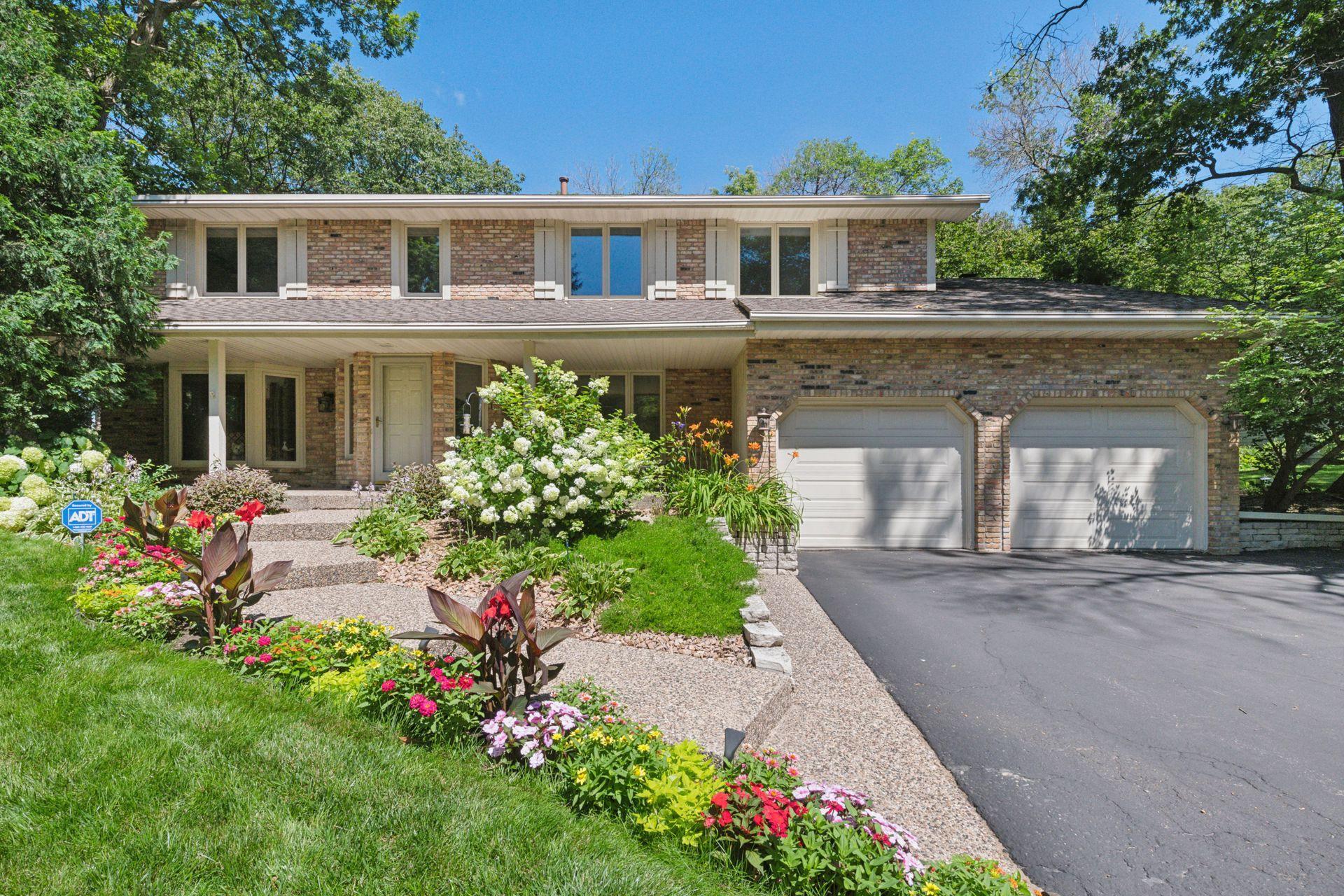 14805 Minnehaha Pl, Wayzata, MN 55391