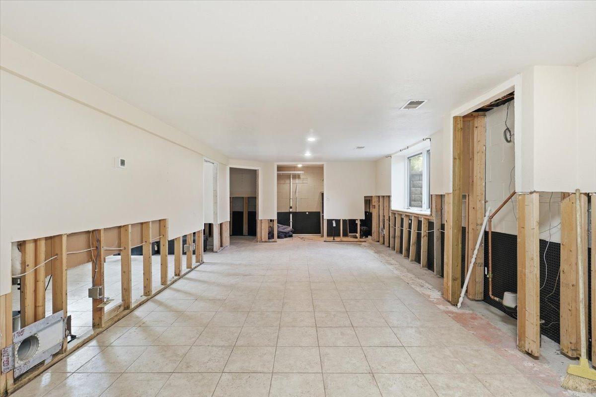320 W State St, Dresser, WI 54009