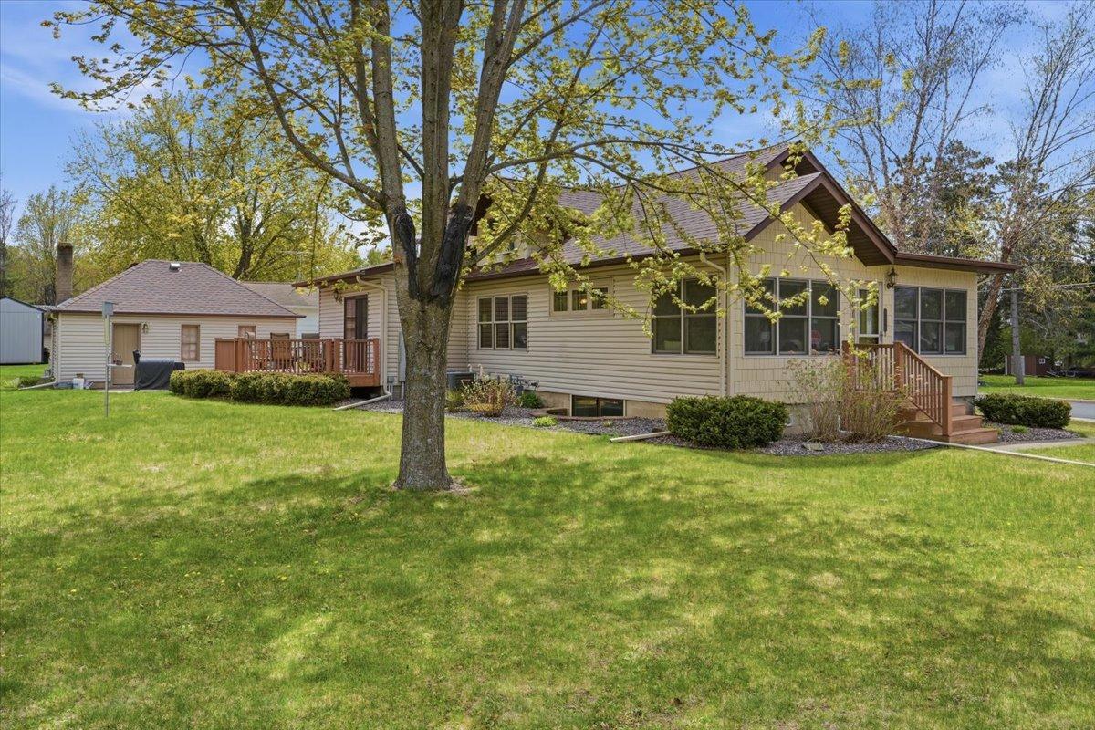 320 W State St, Dresser, WI 54009