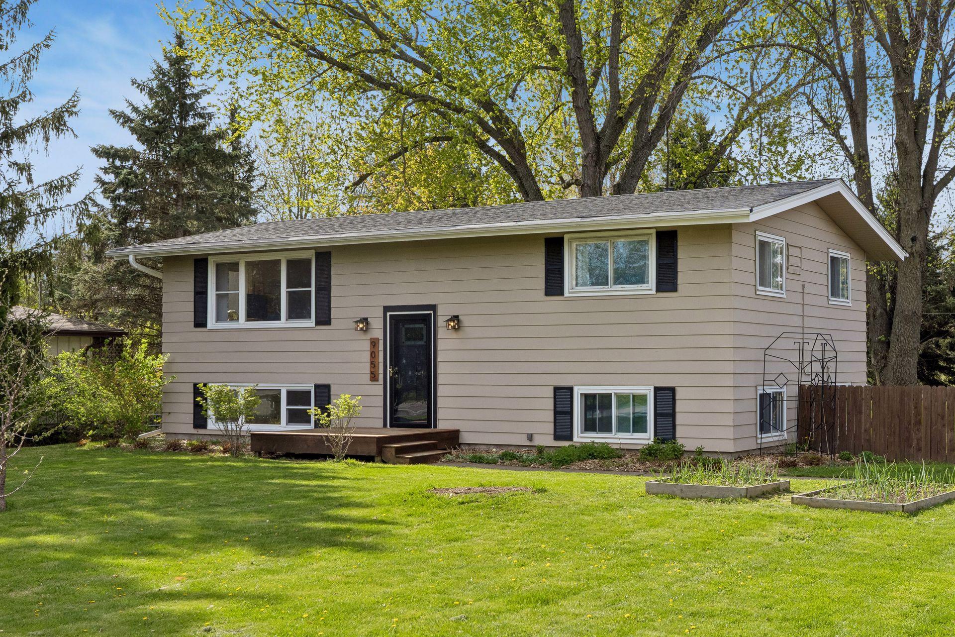 9055 Jamaca Ct N, Lake Elmo, MN 55042