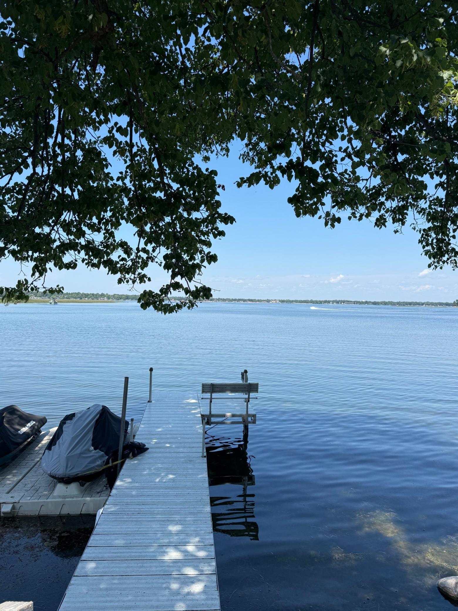 1590 W Lake Dr, Detroit Lakes, MN 56501