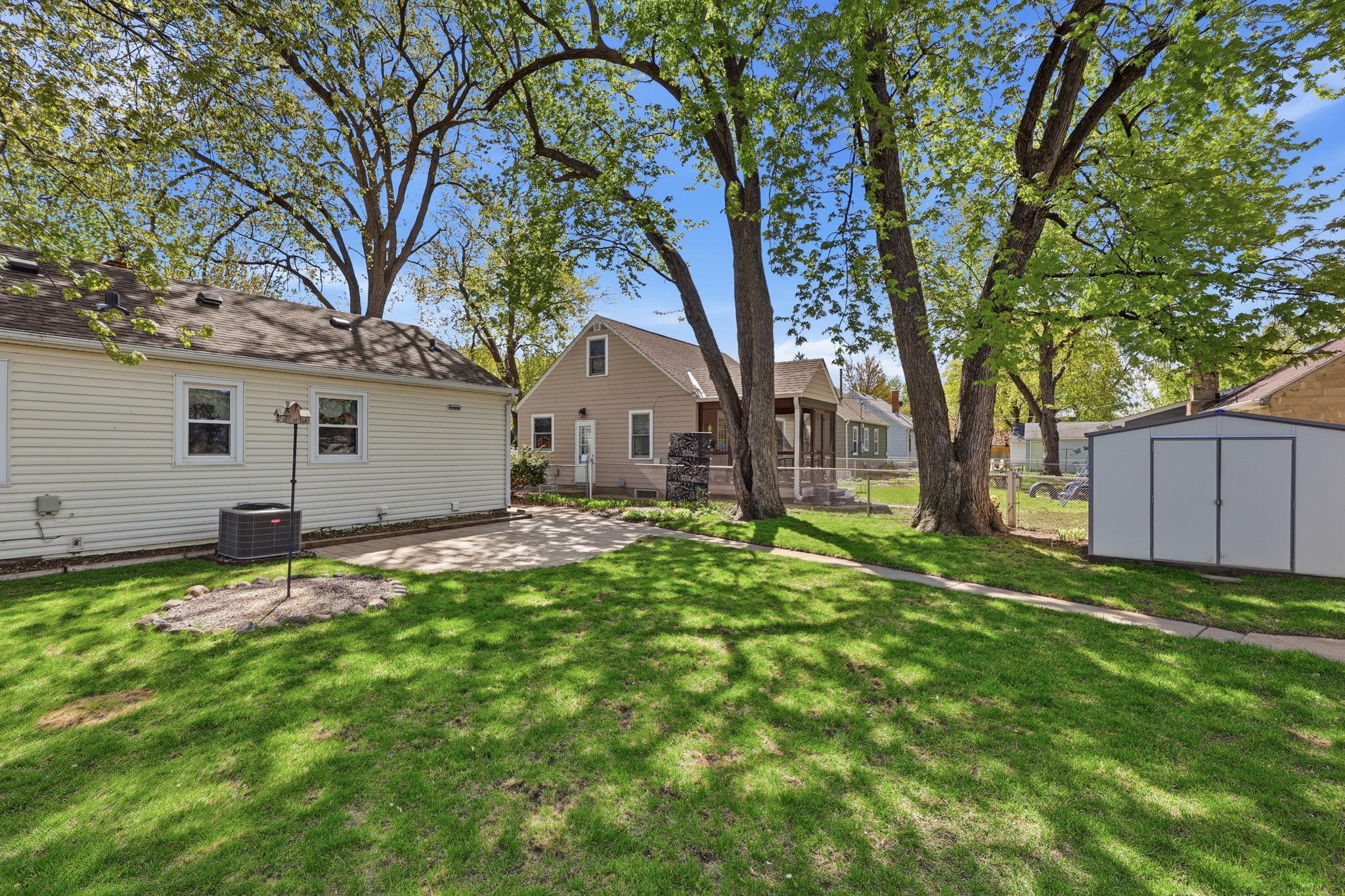 14 Jackson Ave S, Hopkins, MN 55343
