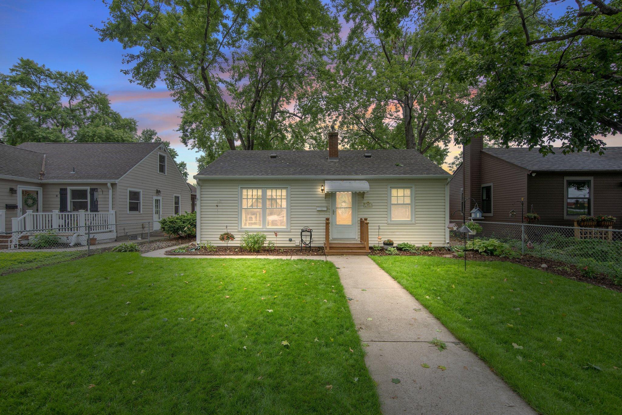 14 Jackson Ave S, Hopkins, MN 55343